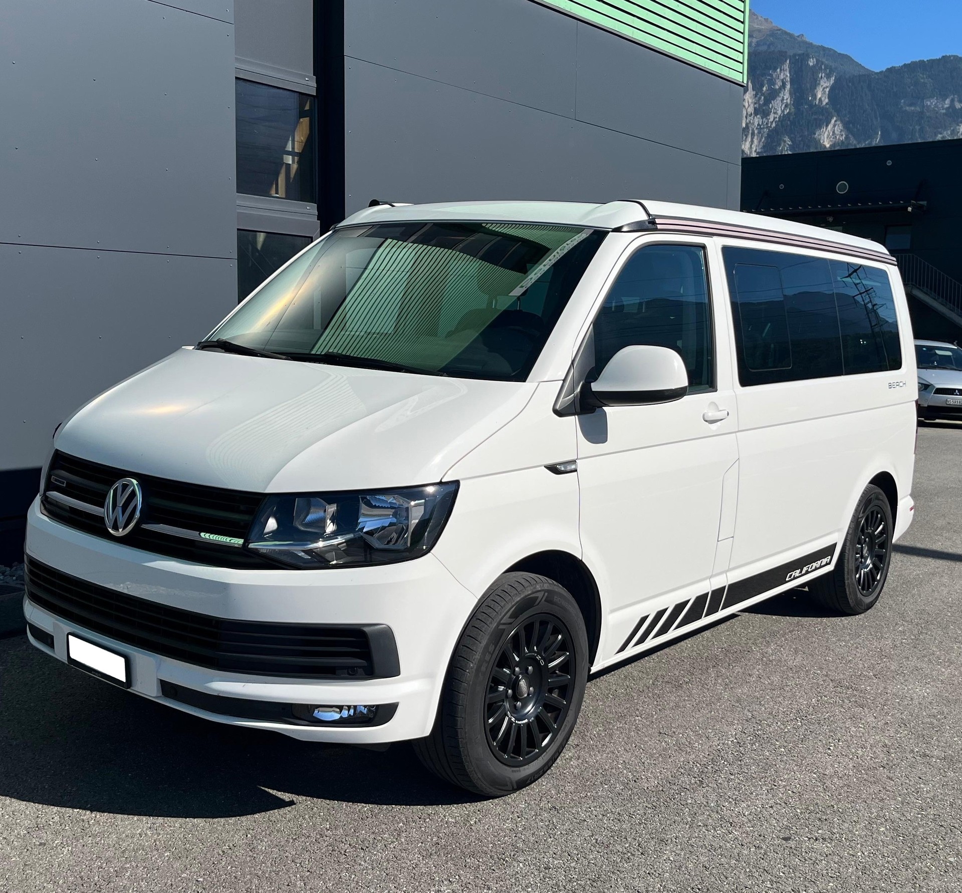 VW T6 California 2.0 Bi-TDI Beach Edition 4Motion DSG-image-2
