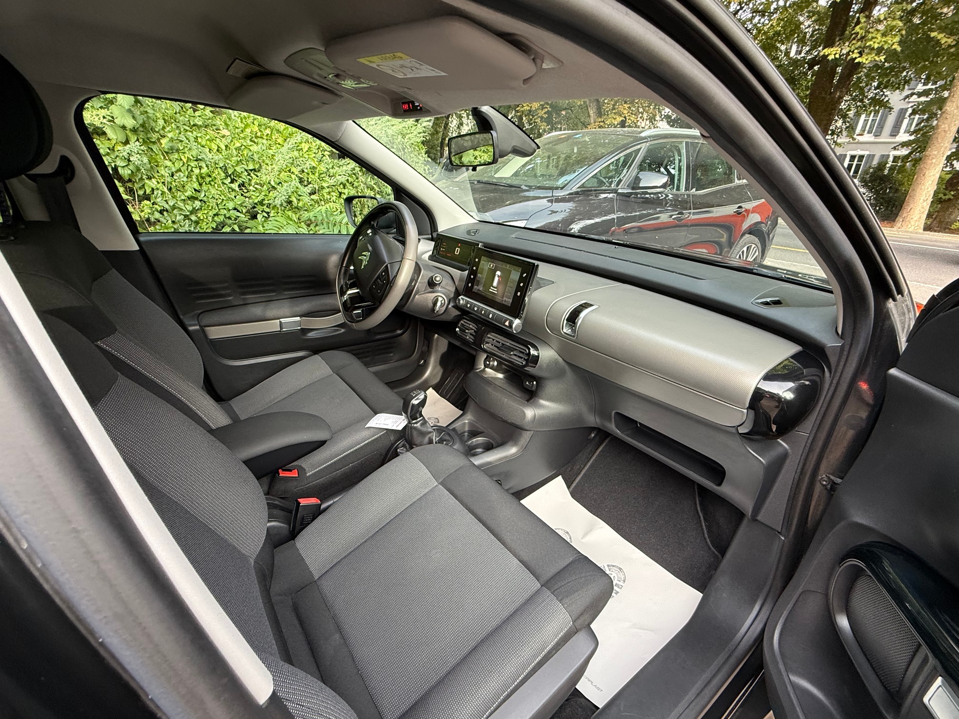 CITROEN C4 Cactus 1.2 e-THP Rip Curl-image-5