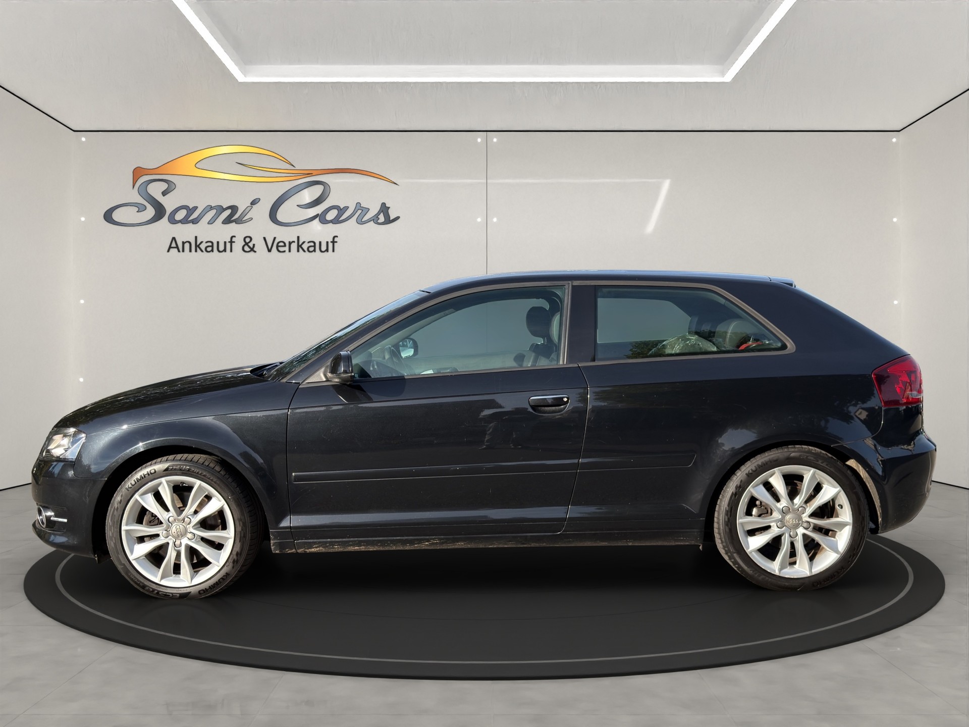 AUDI A3 2.0 TFSI Ambiente quattro S-tronic-image-3