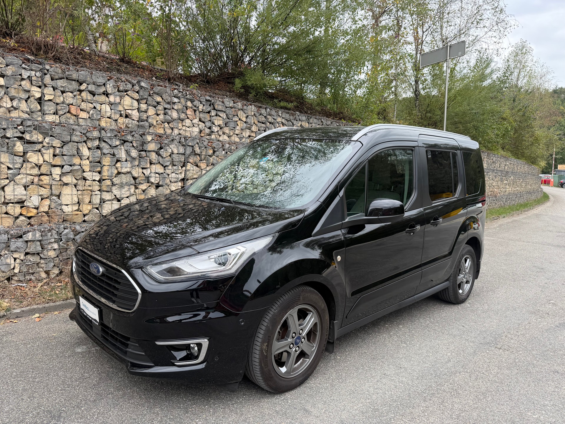 FORD Tourneo Connect 1.5 EcoBlue Titanium Automat-image-2