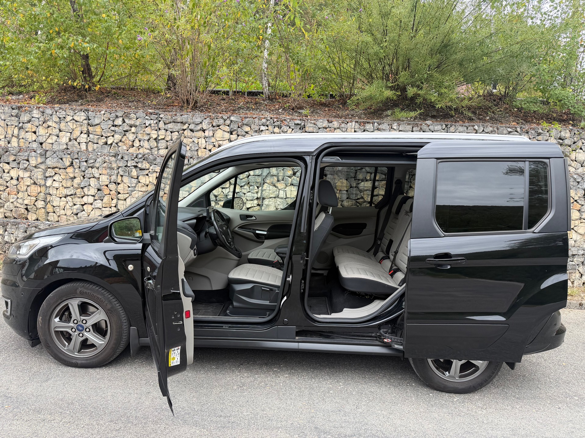 FORD Tourneo Connect 1.5 EcoBlue Titanium Automat-image-11