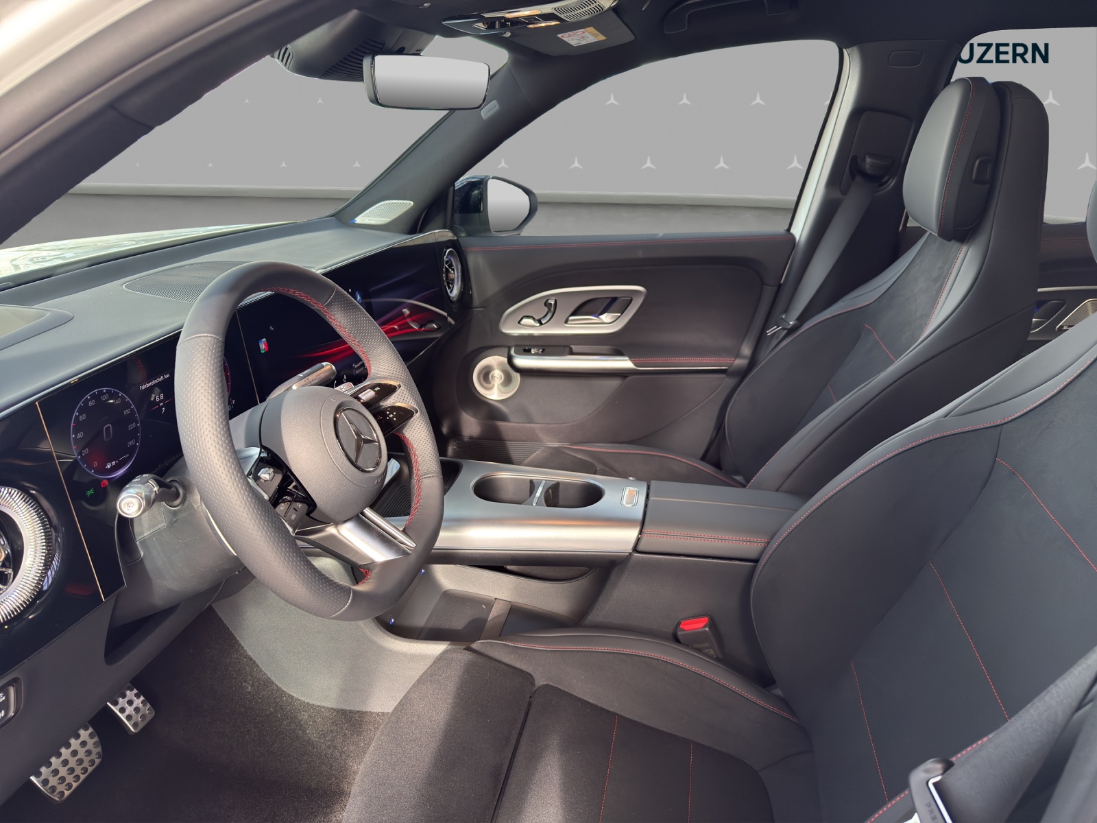 MERCEDES-BENZ GLB 220 4Matic 8G-Tronic-image-7