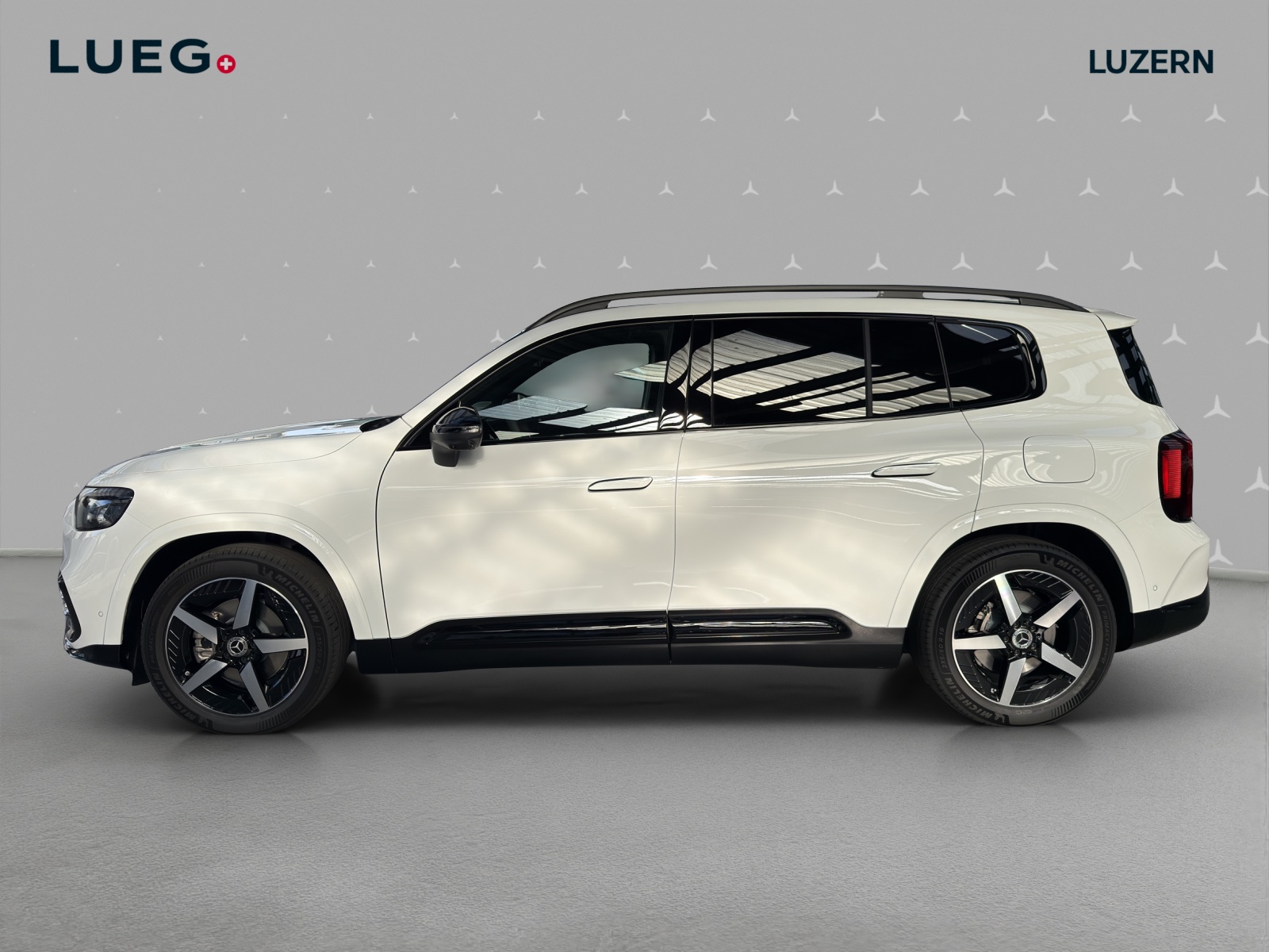 MERCEDES-BENZ GLB 220 4Matic 8G-Tronic-image-1