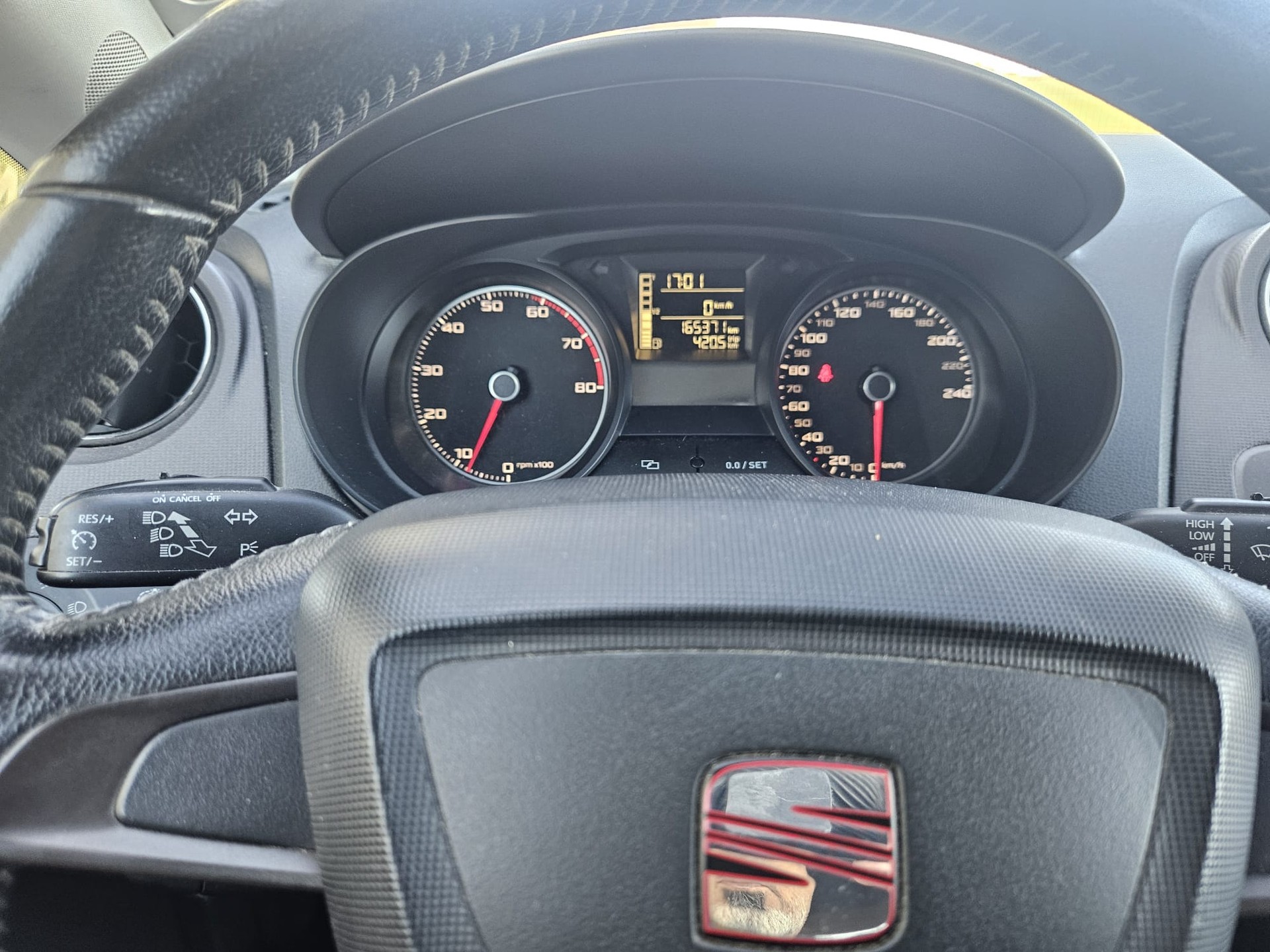 SEAT Ibiza SC 1.2 TSI Style-image-8