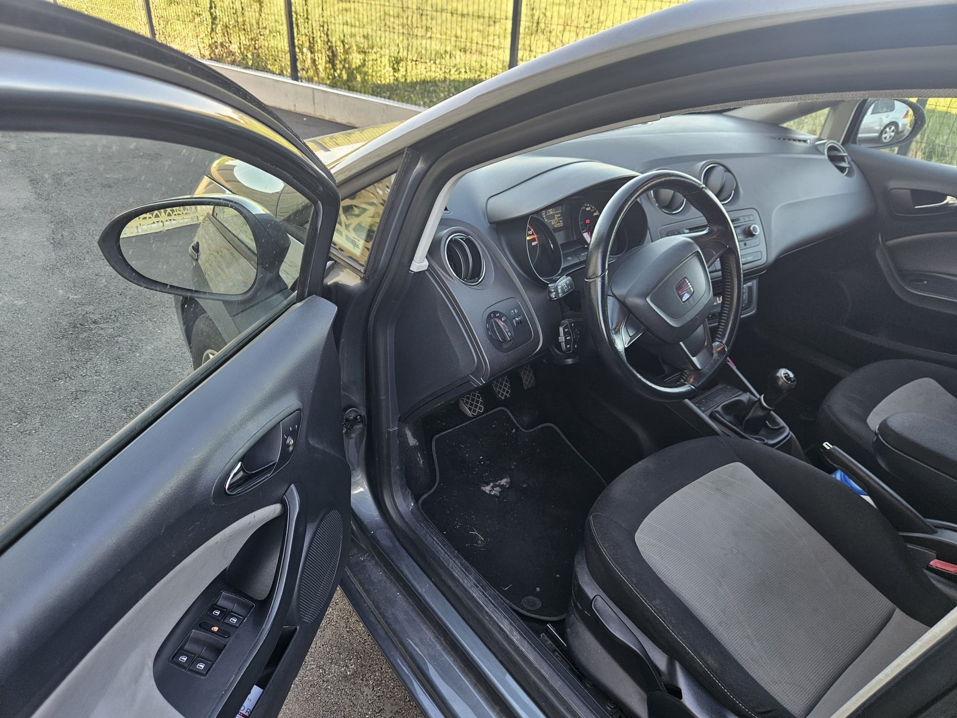 SEAT Ibiza SC 1.2 TSI Style-image-10