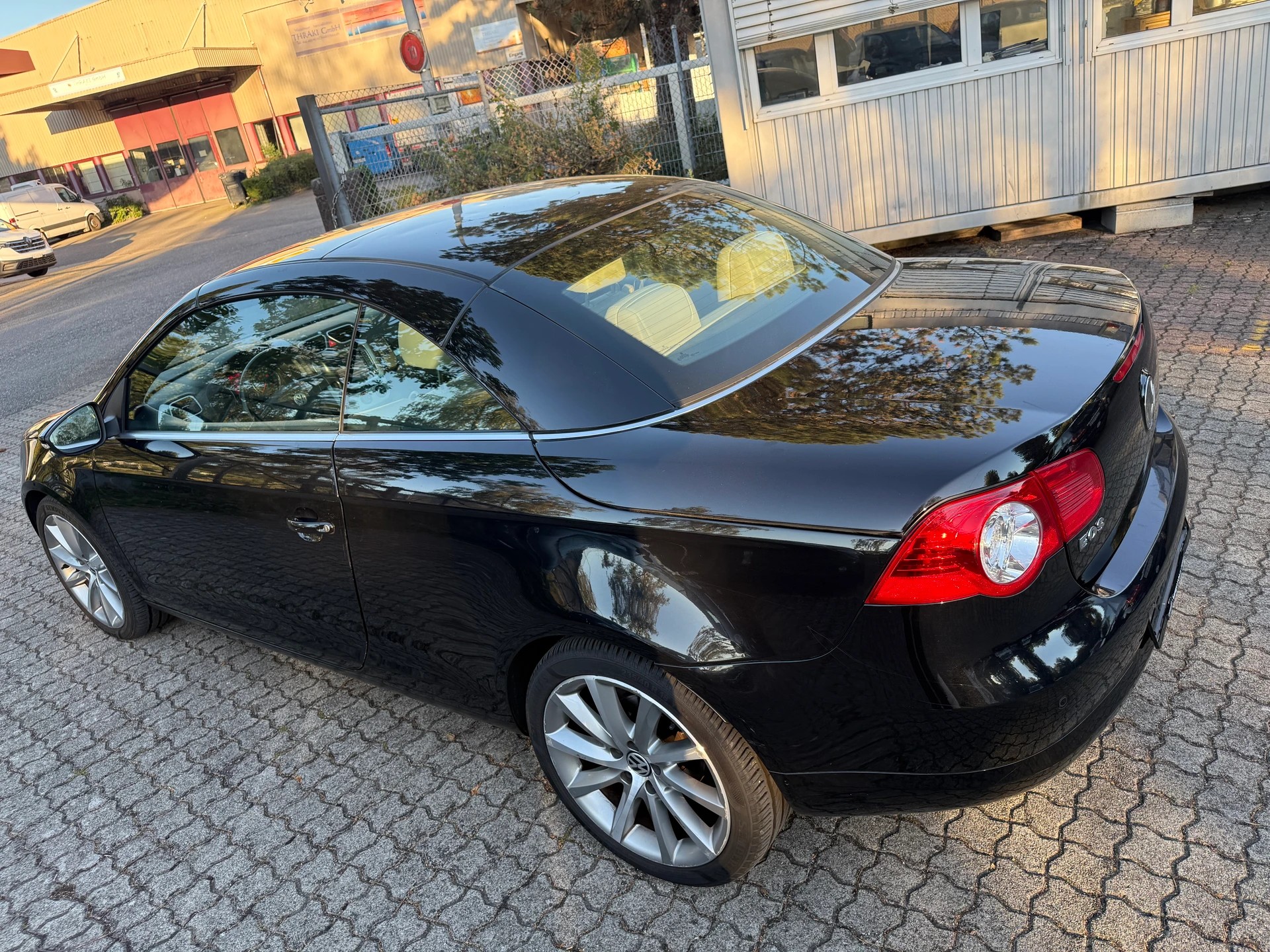 VW Eos 2.0 TDI DSG-image-11