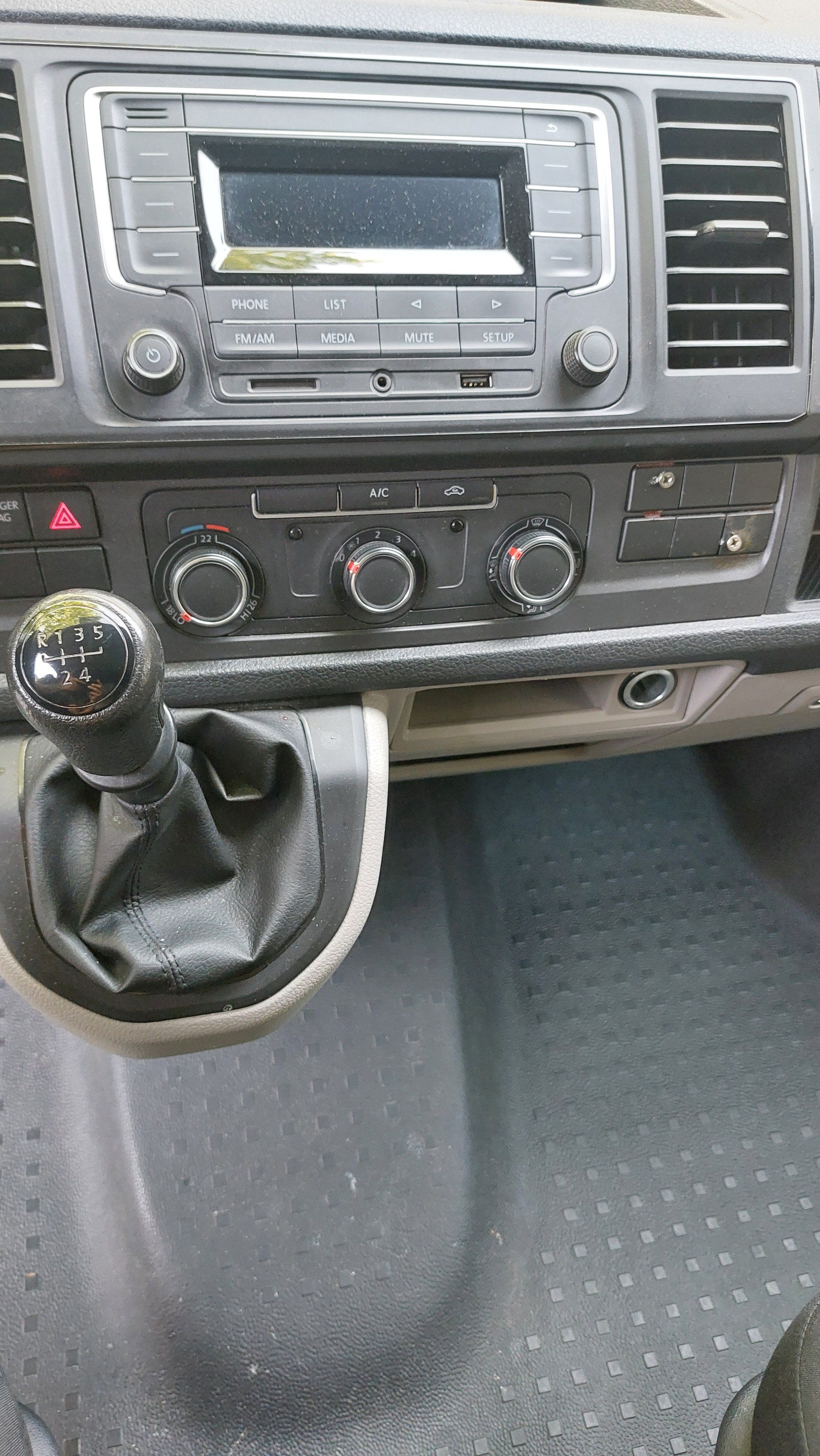 VW T6 2.0 TDI Euro 6-image-7