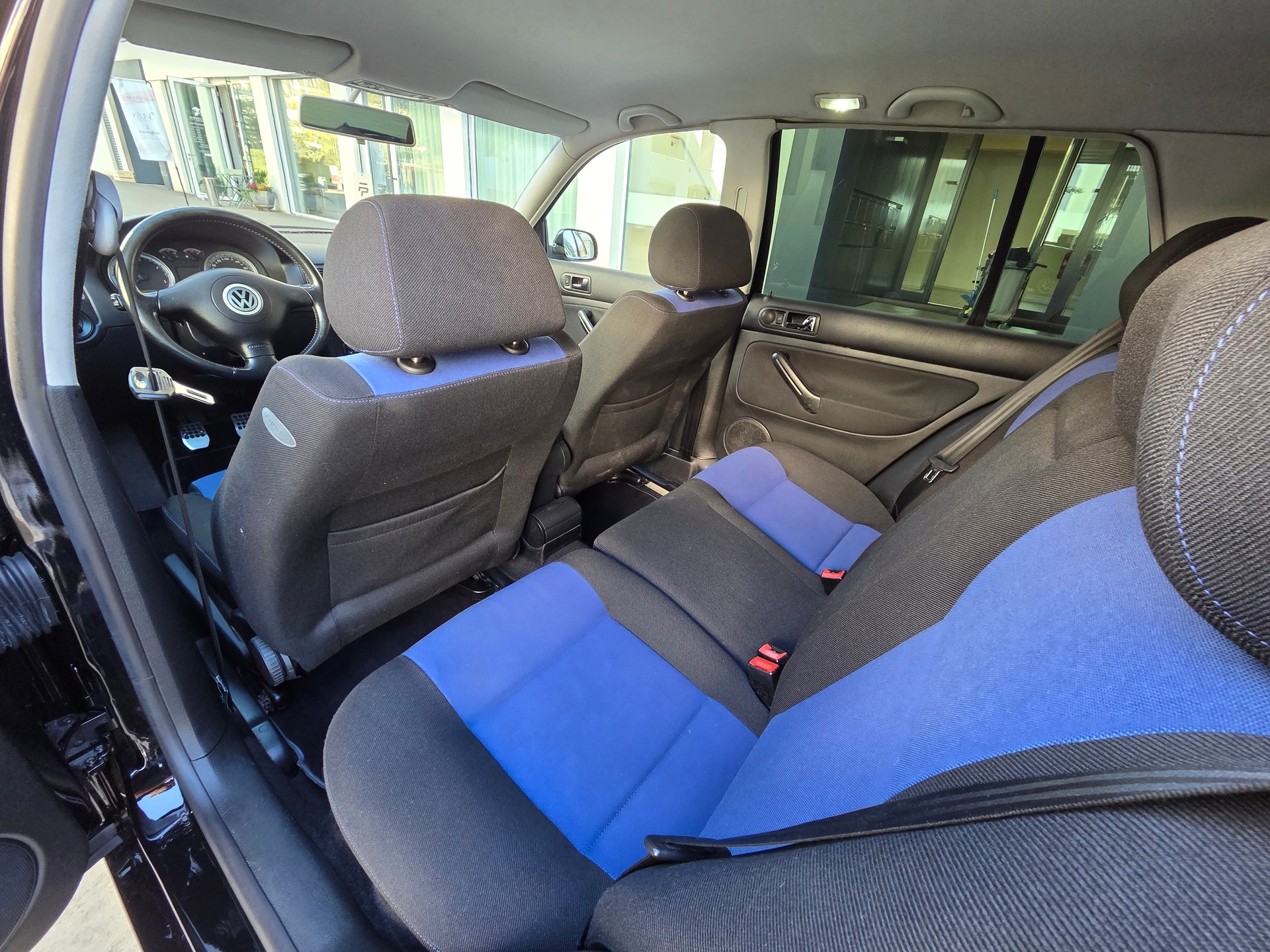 VW Golf 1.9 TDI PD Highline-image-8