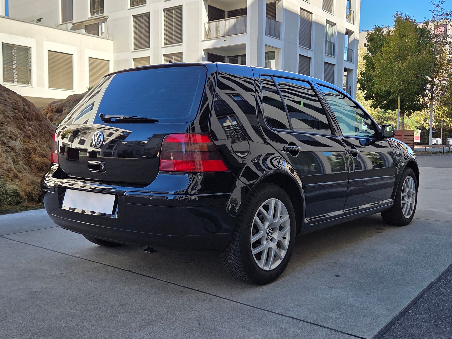 VW Golf 1.9 TDI PD Highline-image-3