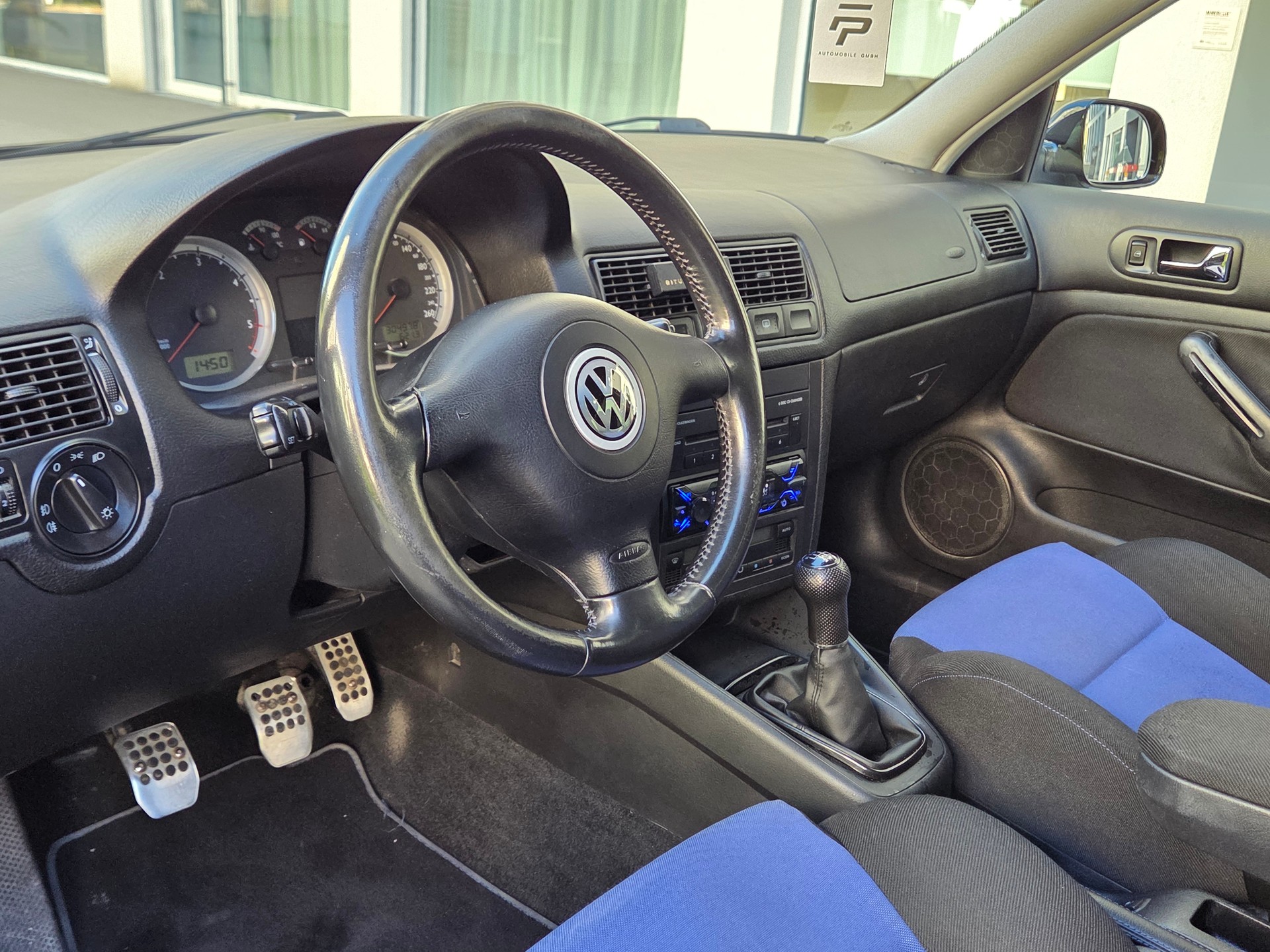 VW Golf 1.9 TDI PD Highline-image-6