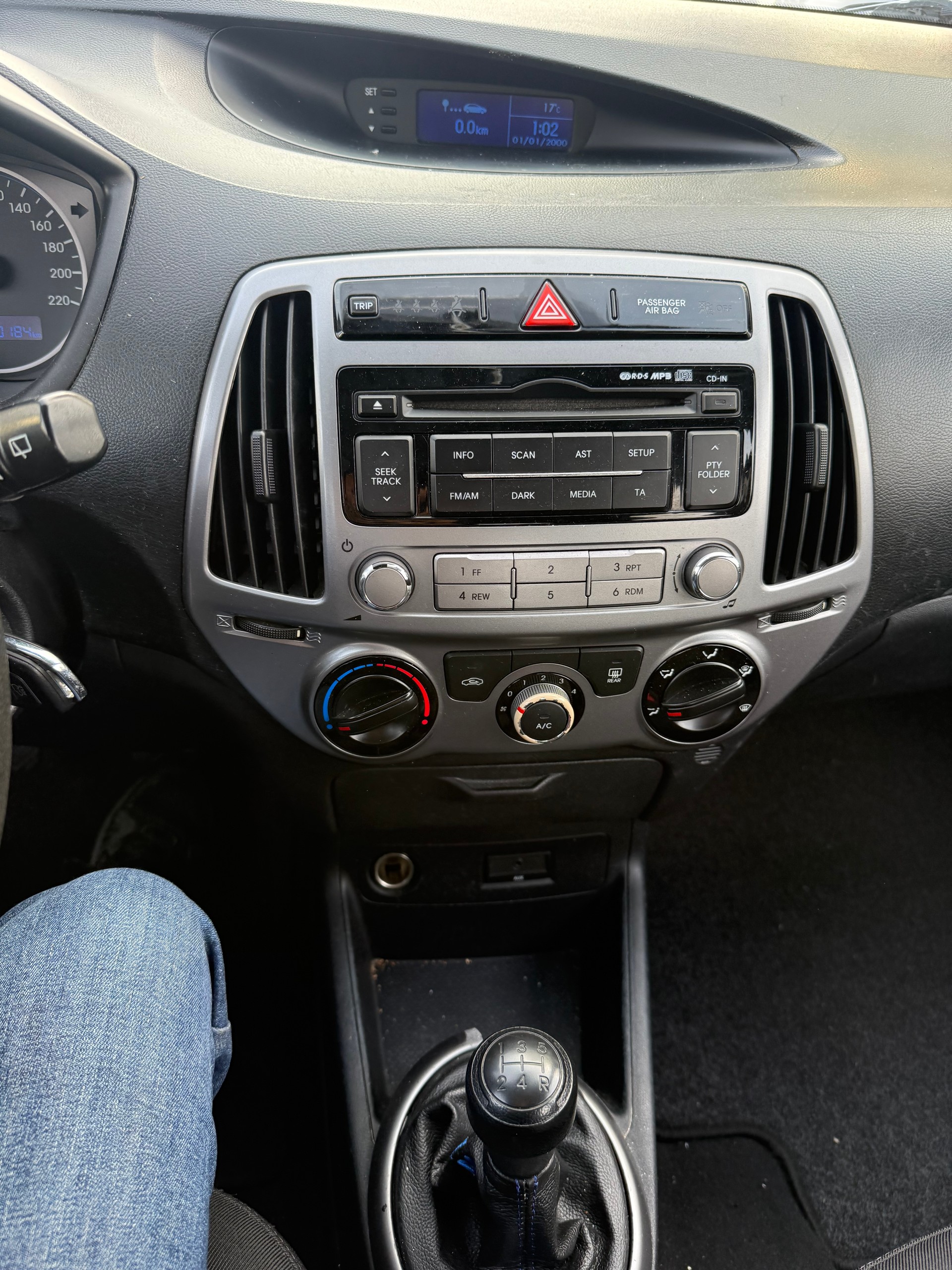 HYUNDAI i20 1.2 Pica-image-12