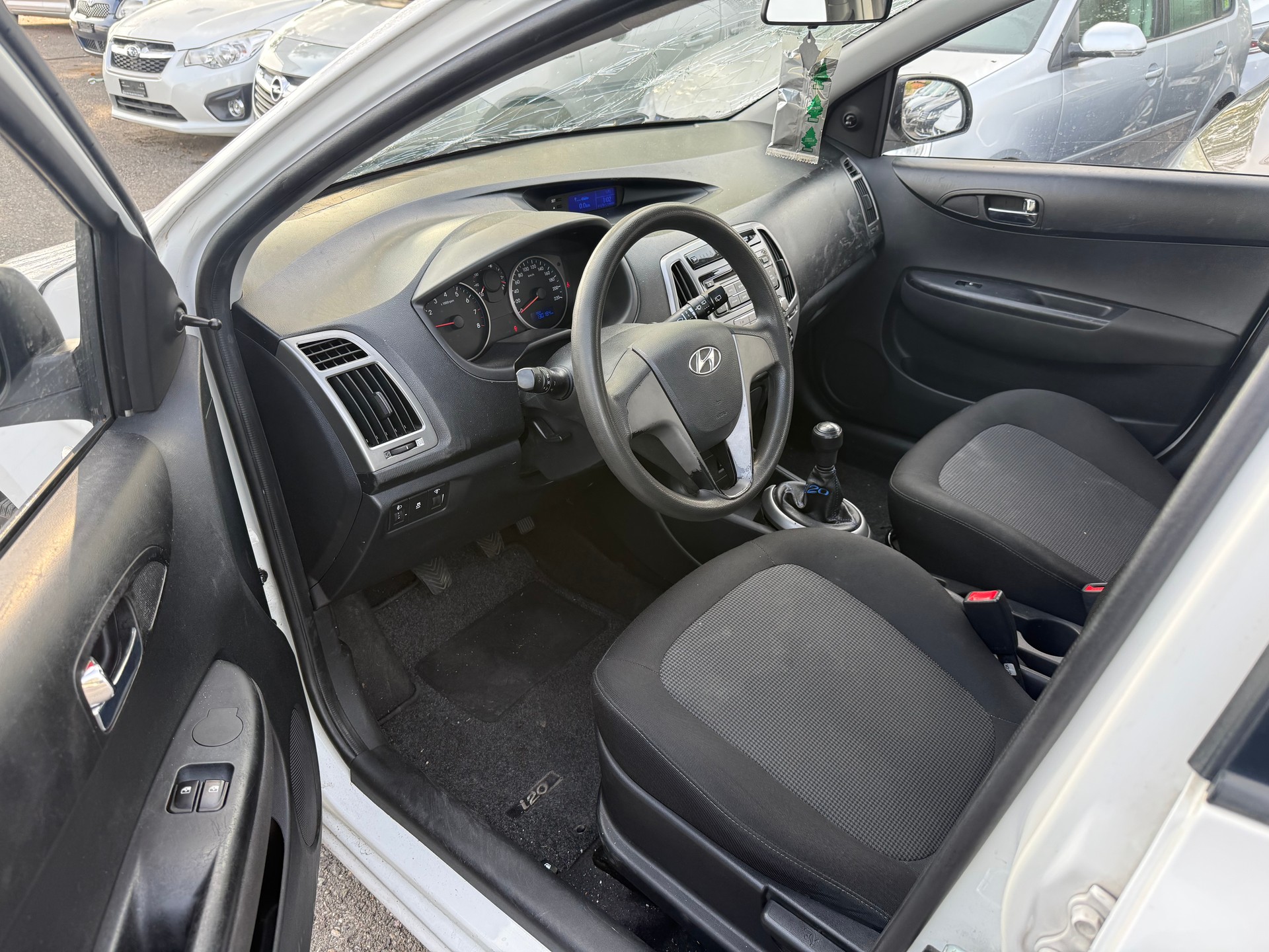 HYUNDAI i20 1.2 Pica-image-10