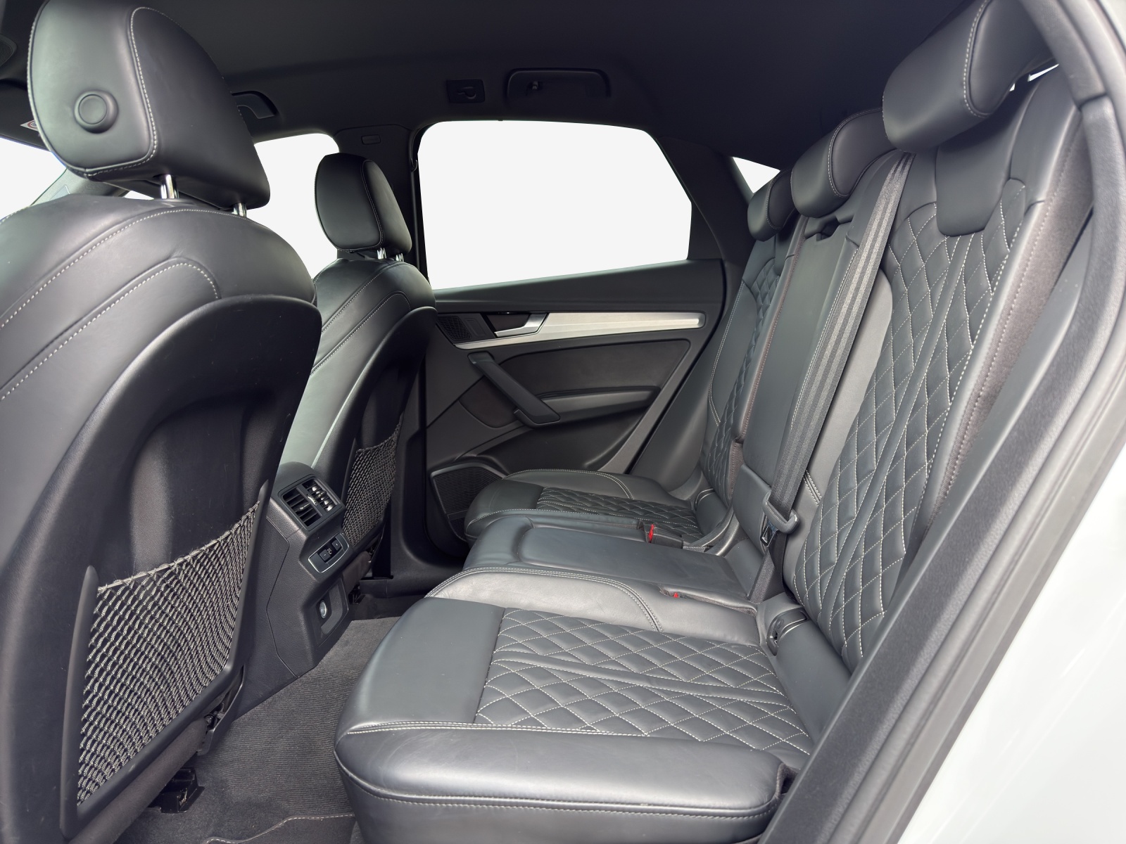 AUDI Q5 Sportback 45 TFSI Black Edition quattro S-tronic-image-11