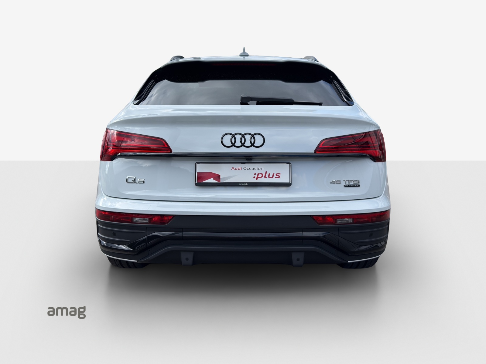 AUDI Q5 Sportback 45 TFSI Black Edition quattro S-tronic-showroom-element-3