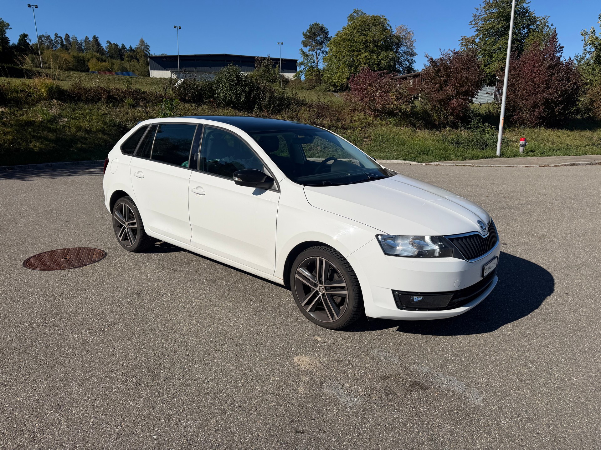 SKODA Rapid Spaceback 1.2 TSI Style-image-0