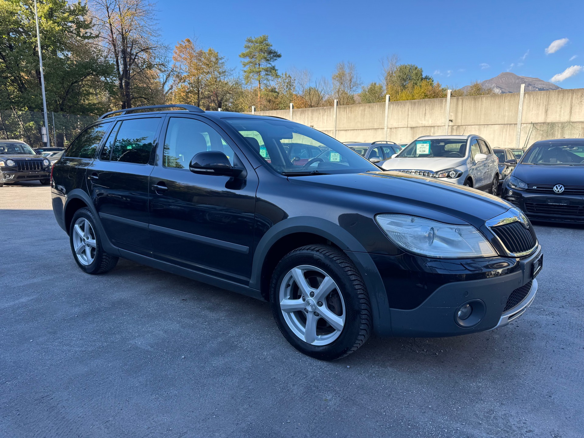 SKODA Octavia Combi 2.0 TDI Scout 4x4 DSG-image-1