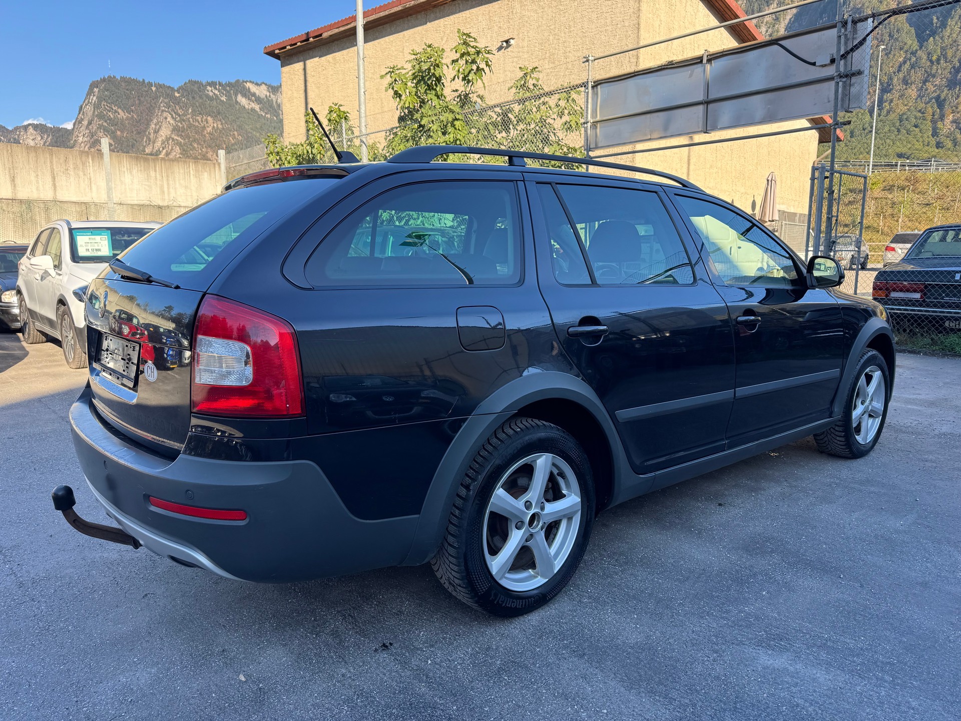 SKODA Octavia Combi 2.0 TDI Scout 4x4 DSG-image-3