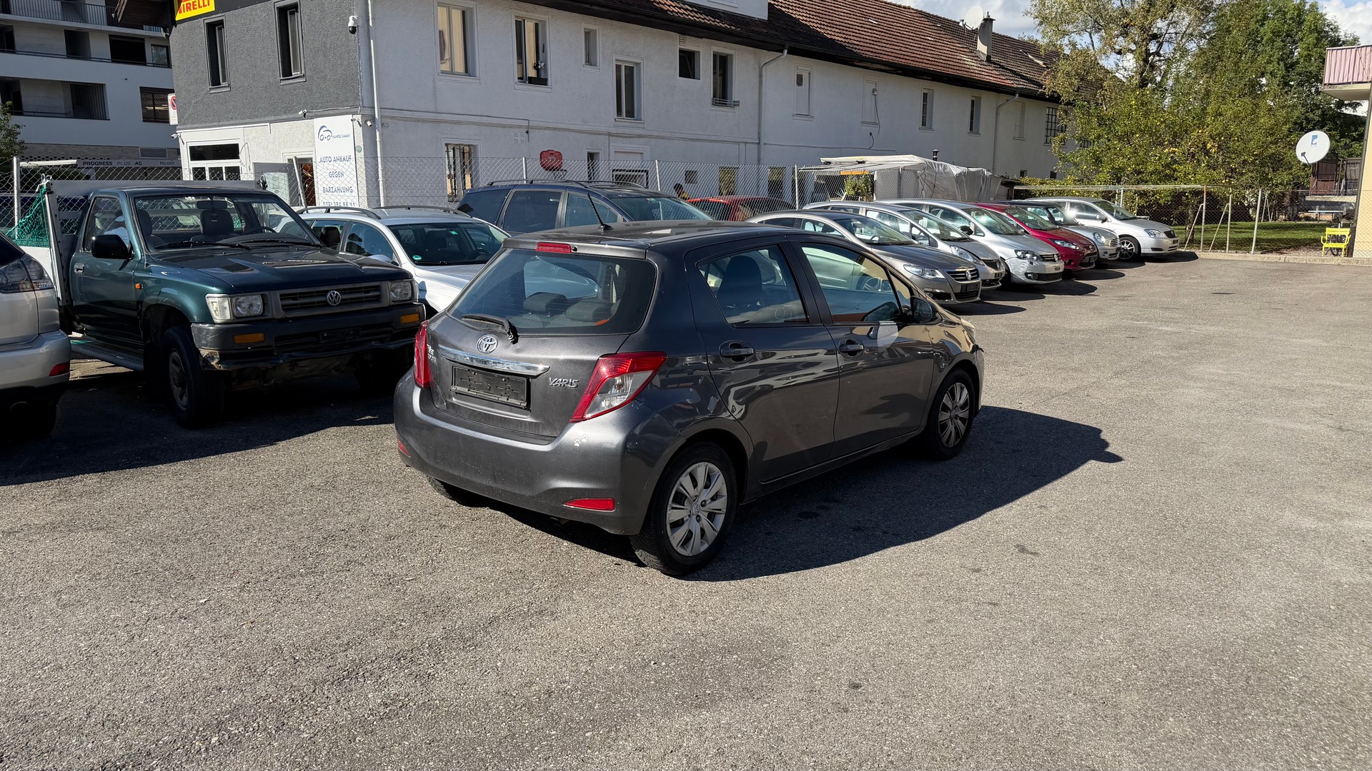 TOYOTA Yaris 1.33 Luna-image-2