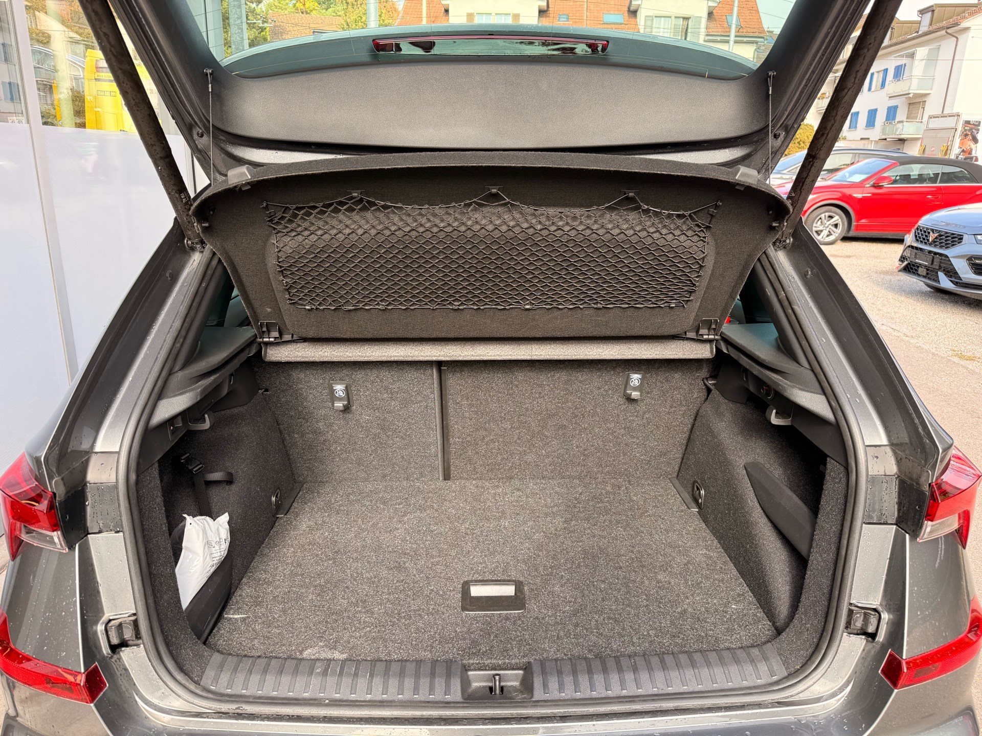 SKODA Kamiq 1.5 TSI MONTE CARLO *** ANHÄNGERKUPPLUNG & PANORAMDACH ***-image-24