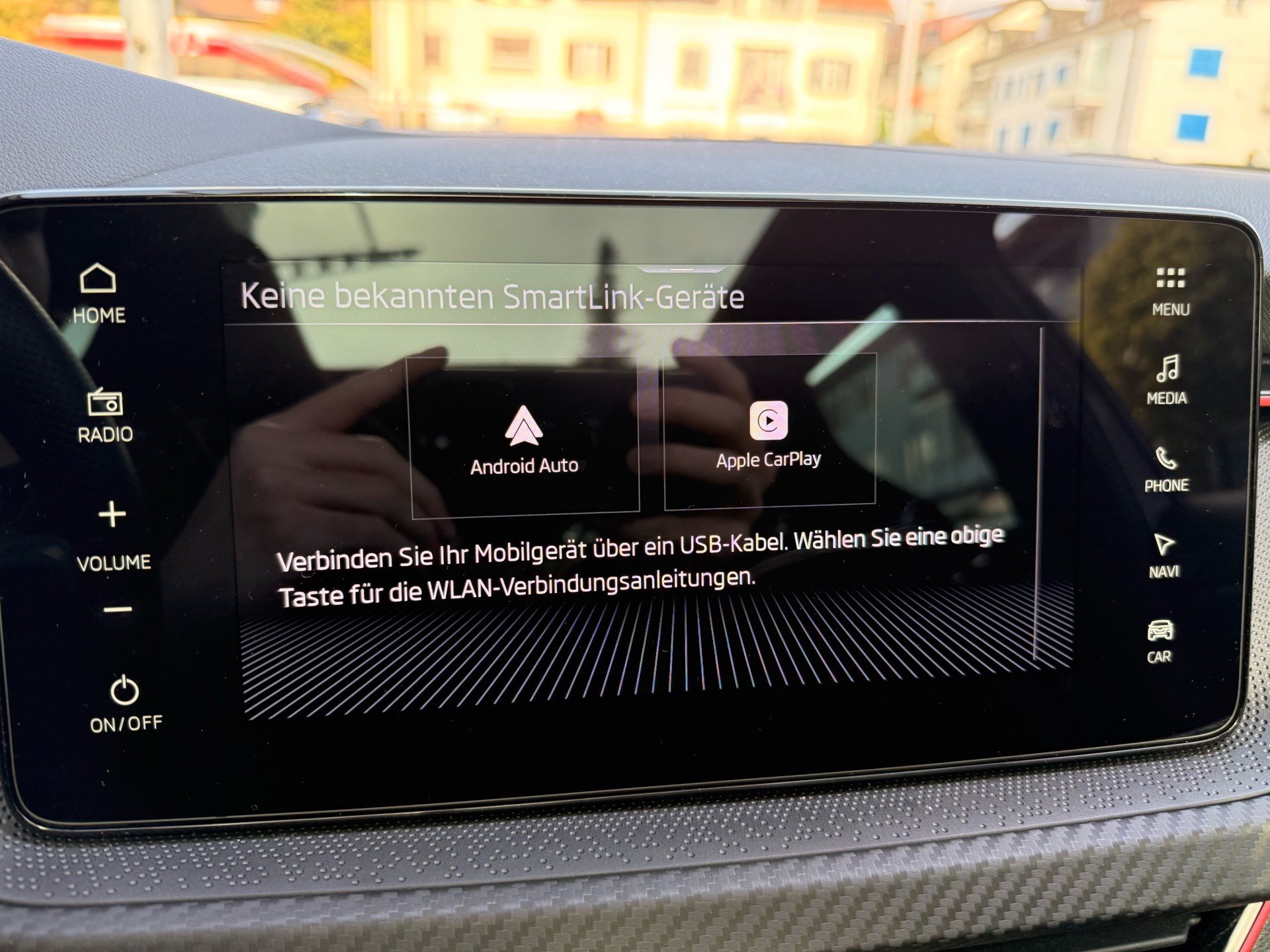 SKODA Kamiq 1.5 TSI MONTE CARLO *** ANHÄNGERKUPPLUNG & PANORAMDACH ***-image-14