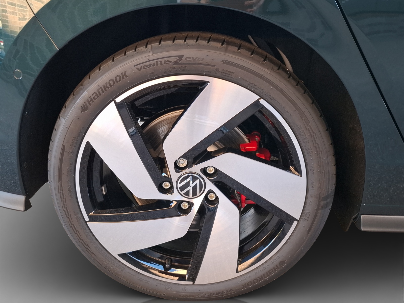 VW Golf 2.0 TSI GTI Essential DSG-image-13