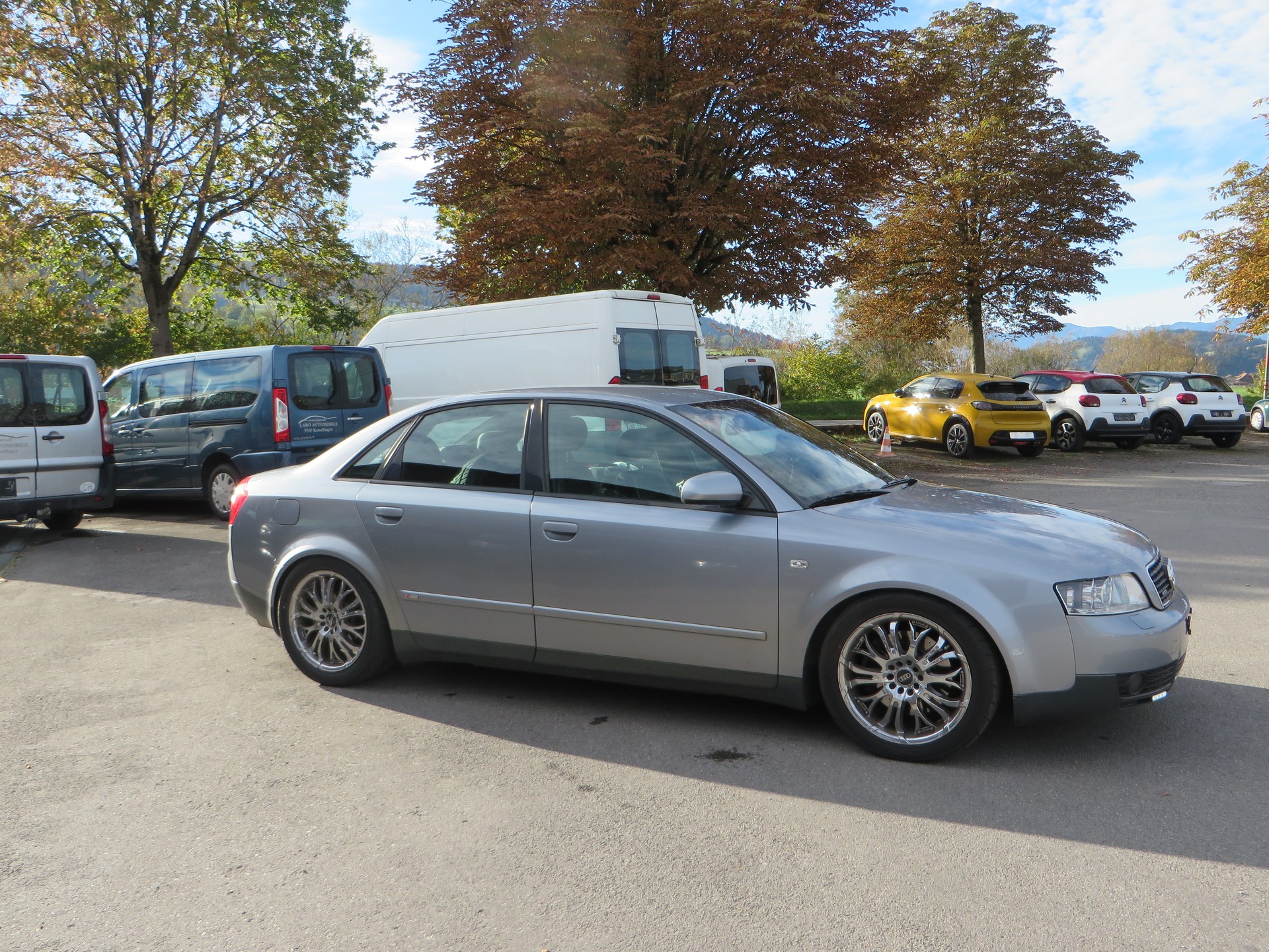 AUDI A4 3.0 V6 quattro-image-2