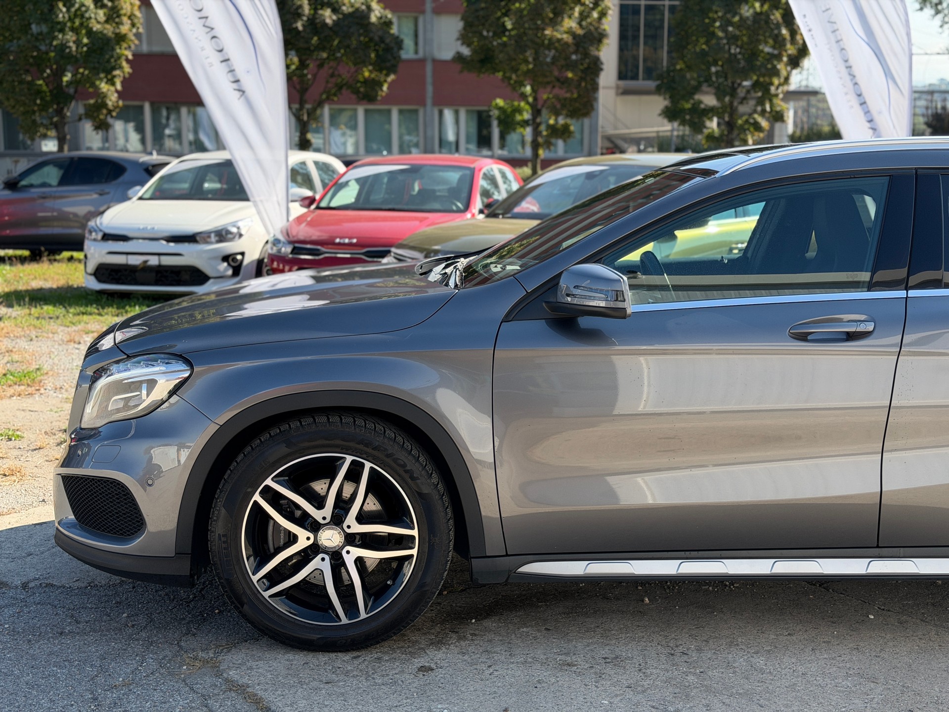 MERCEDES-BENZ GLA 250 AMG Line 4Matic 7G-DCT-image-3