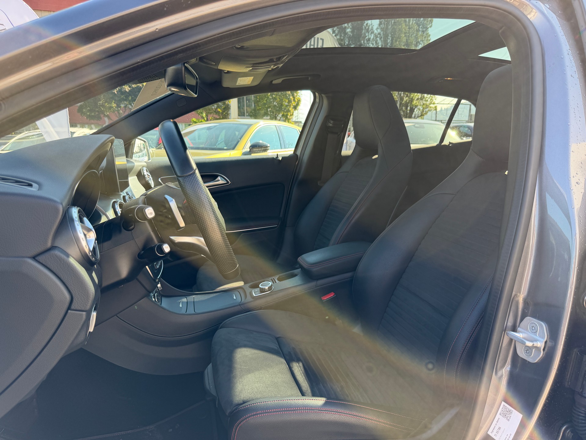 MERCEDES-BENZ GLA 250 AMG Line 4Matic 7G-DCT-image-8