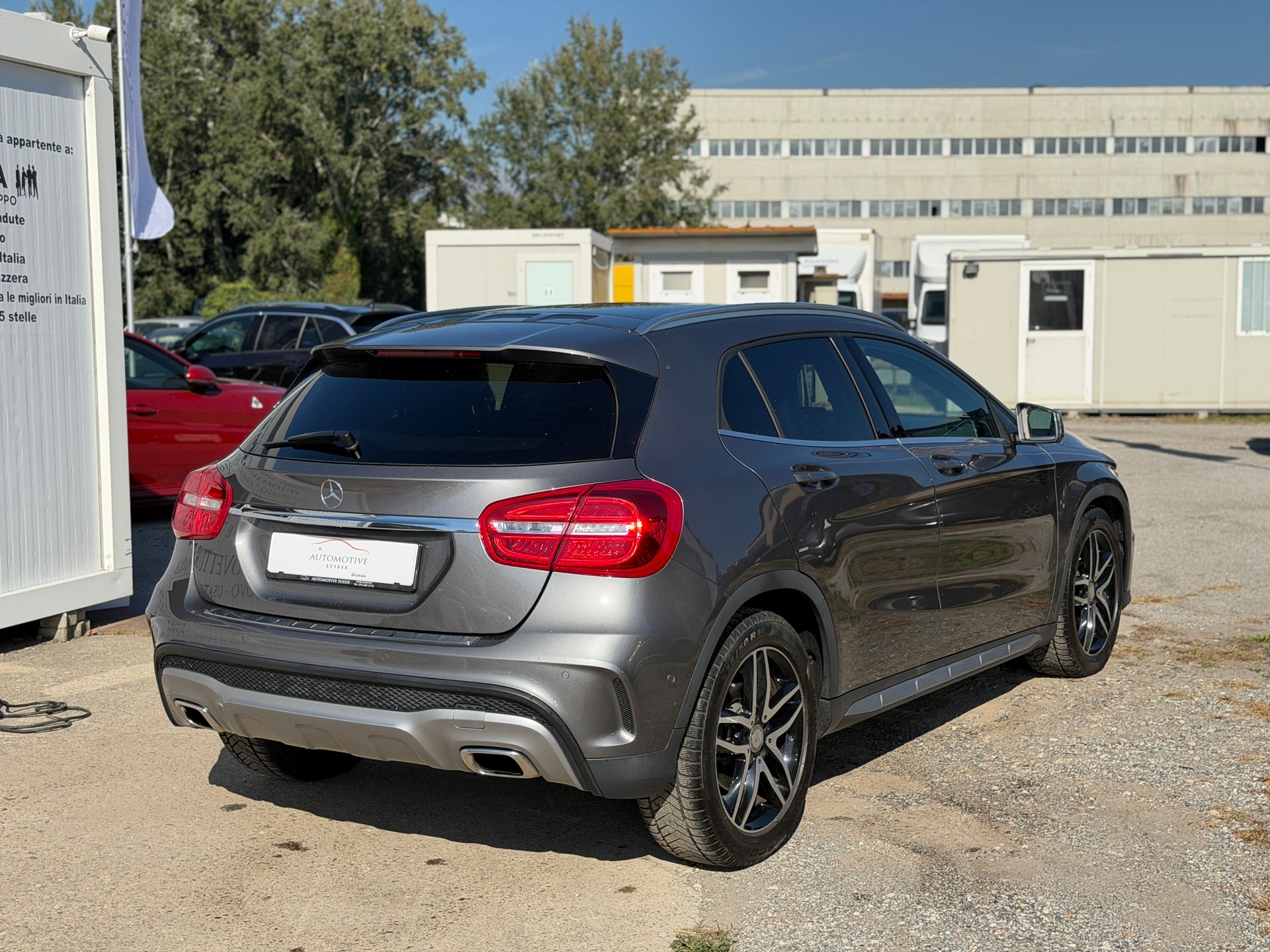 MERCEDES-BENZ GLA 250 AMG Line 4Matic 7G-DCT-image-4