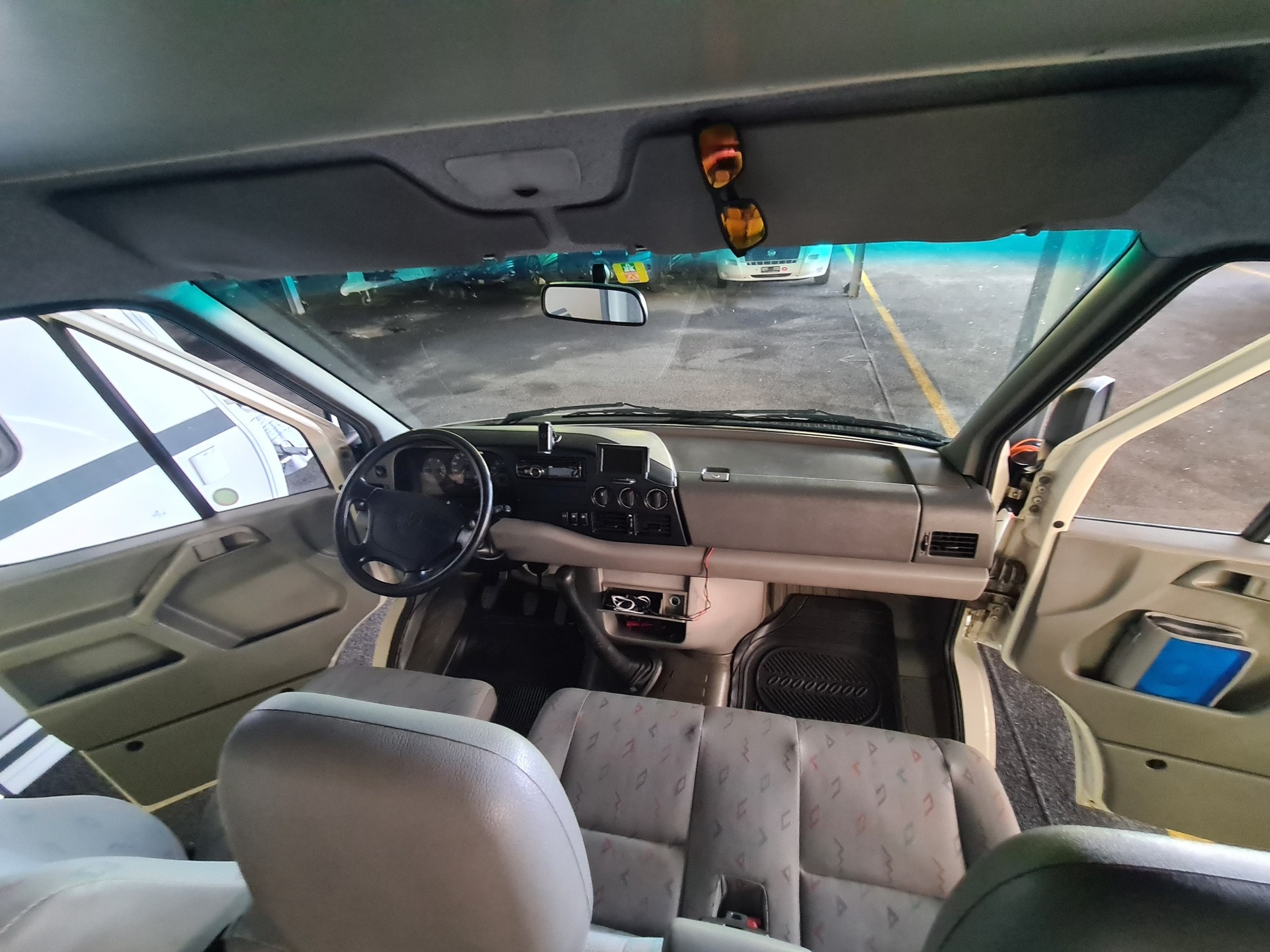 VW LT 35 2.8 TDI Camper mit Motorradgarage-image-5