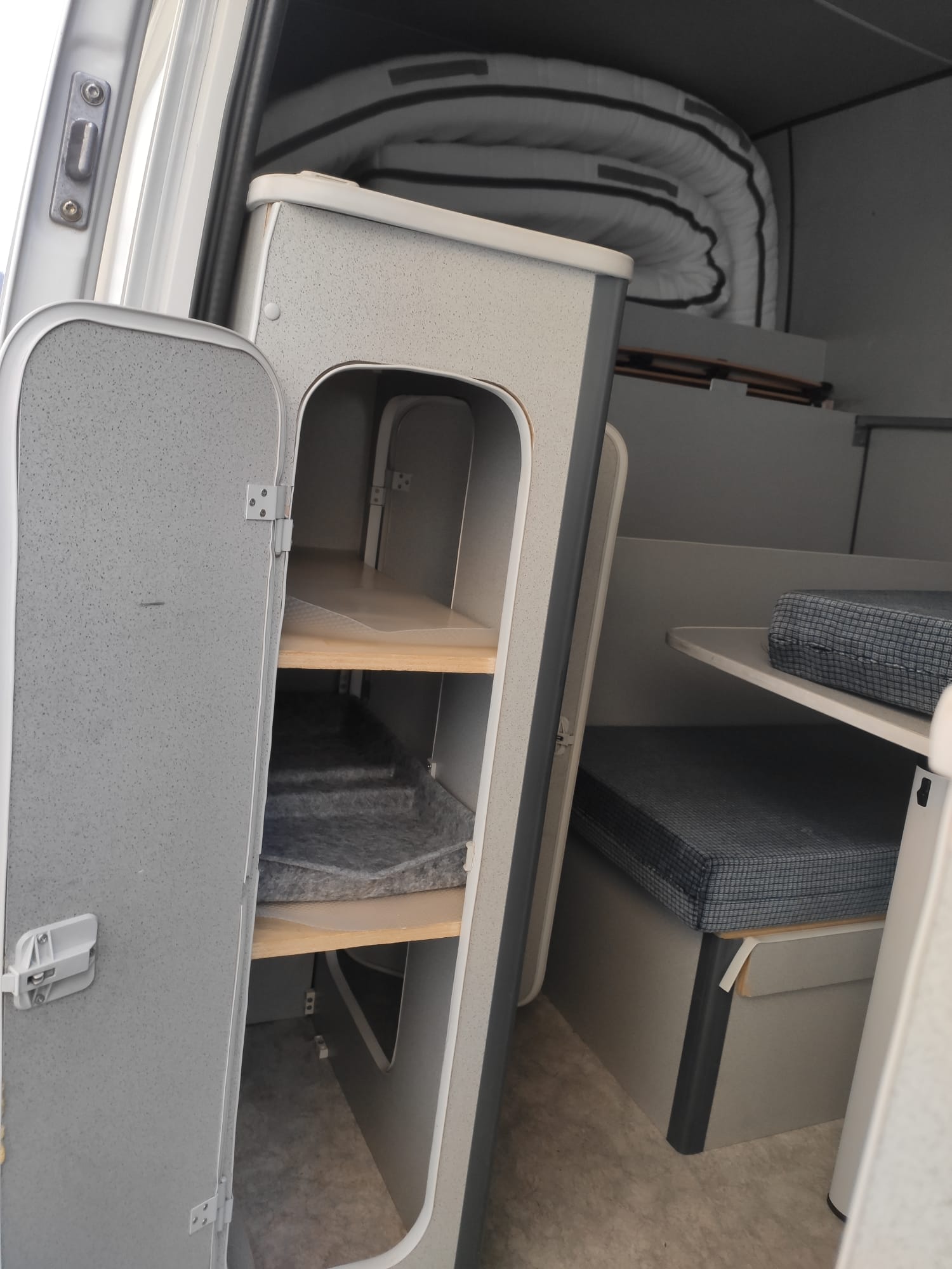 VW LT 35 2.8 TDI Camper mit Motorradgarage-image-12