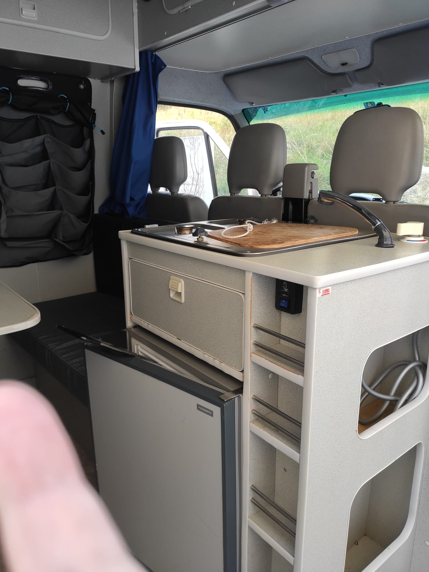 VW LT 35 2.8 TDI Camper mit Motorradgarage-image-13
