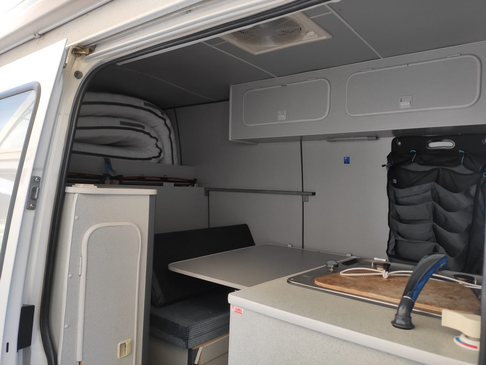 VW LT 35 2.8 TDI Camper mit Motorradgarage-image-14
