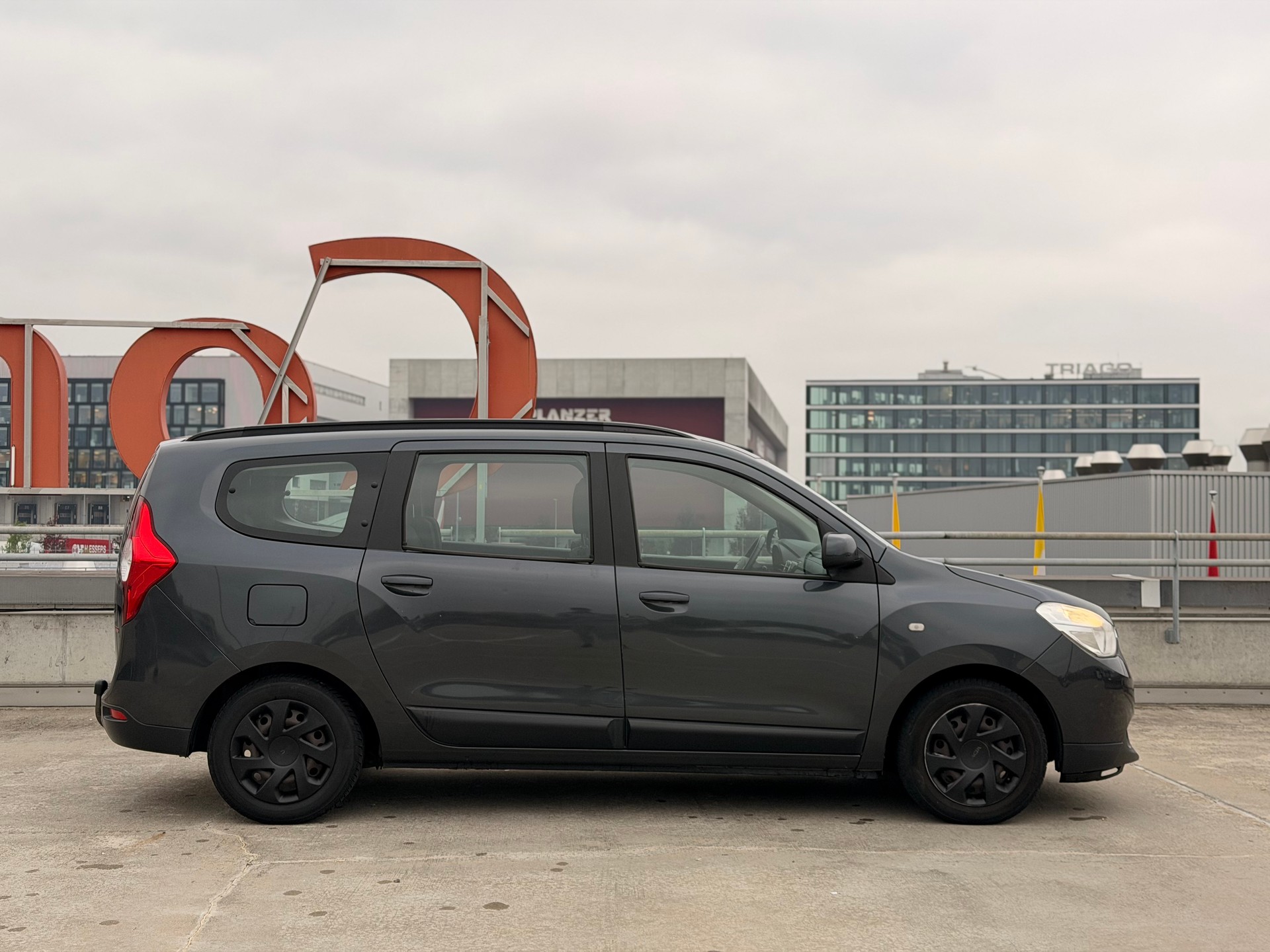 DACIA Lodgy 1.5 dCi Lauréate 7PL-image-2