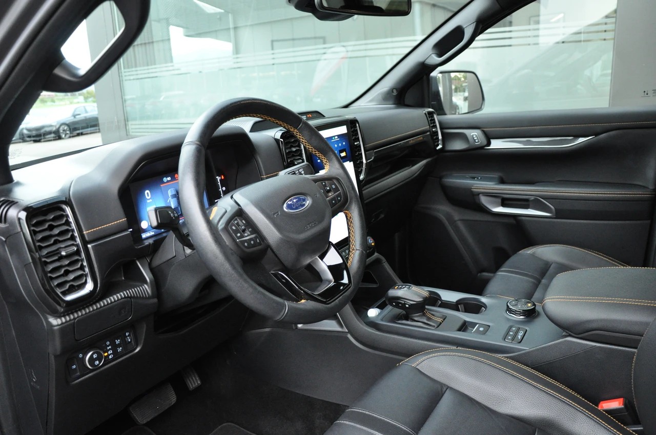 FORD Ranger Wildtrak 2.0 Eco Blue e-4WD Automat-image-14