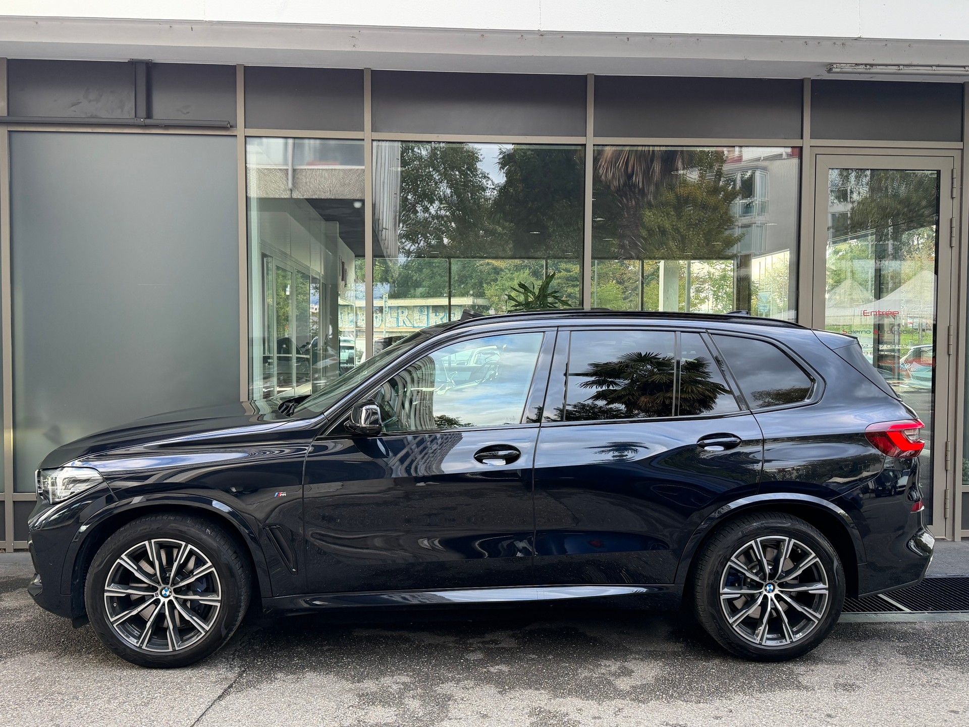 BMW X5 xDrive 40i Steptronic-image-2