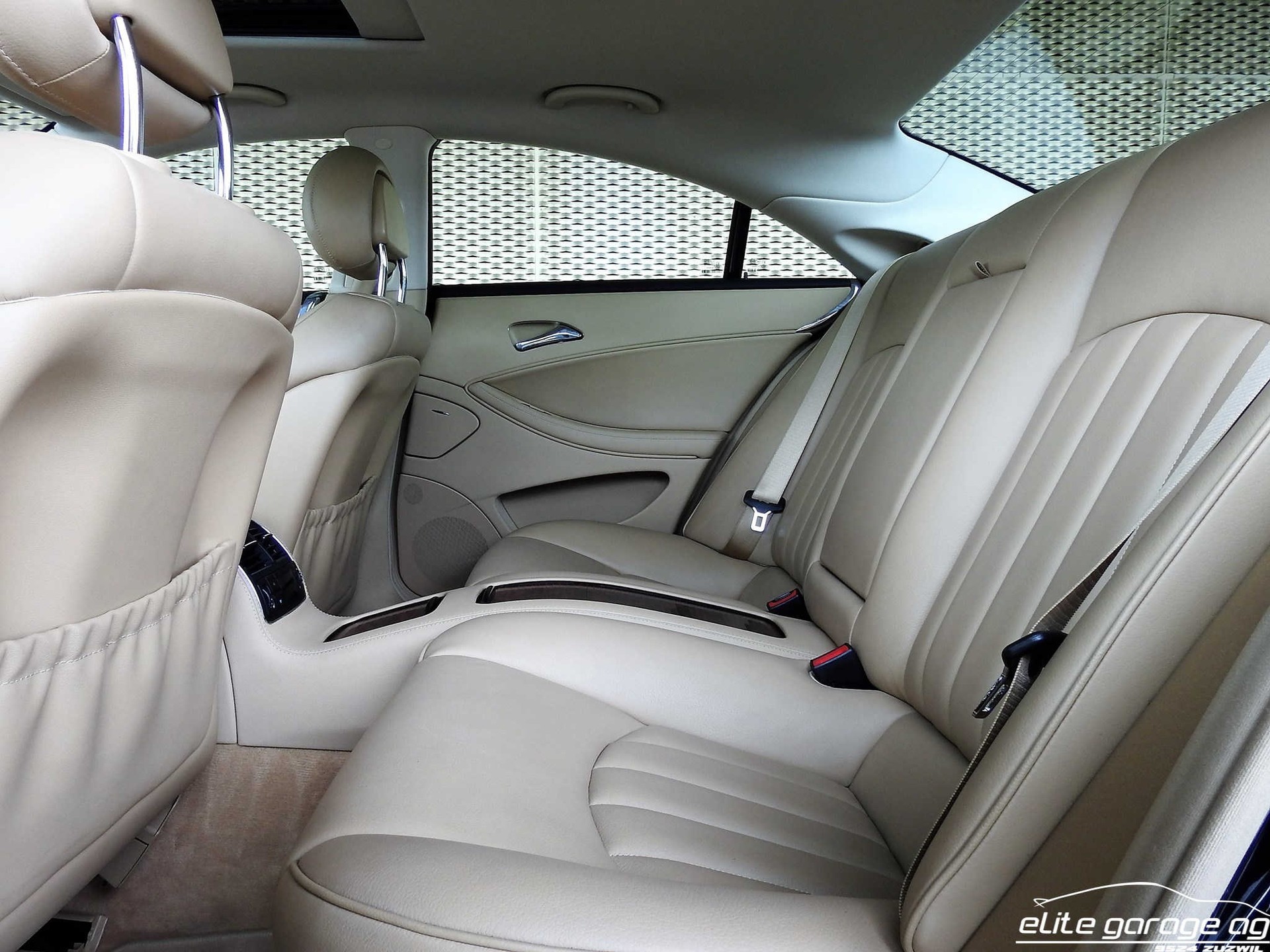 MERCEDES-BENZ CLS 500-image-9