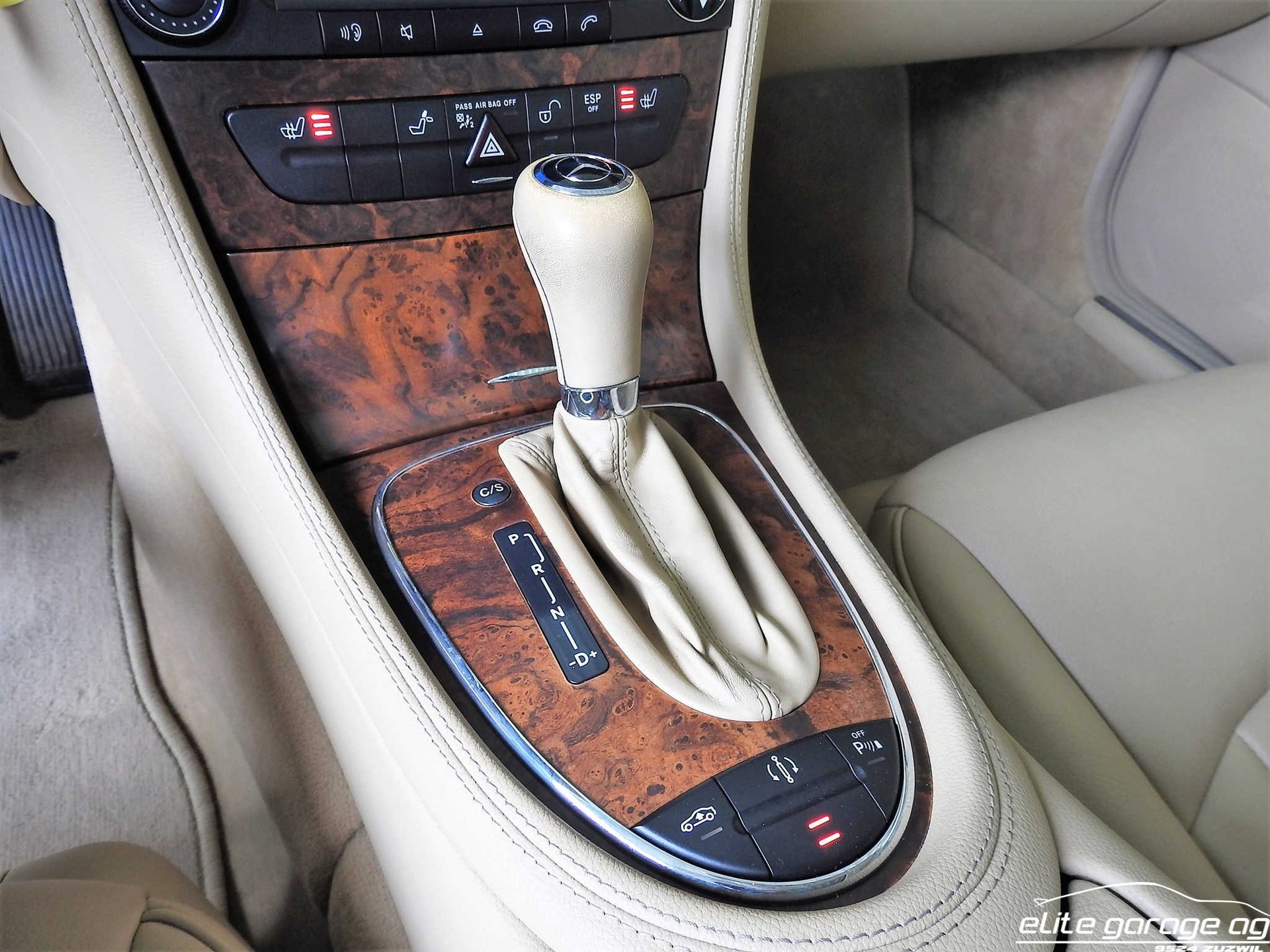 MERCEDES-BENZ CLS 500-image-11