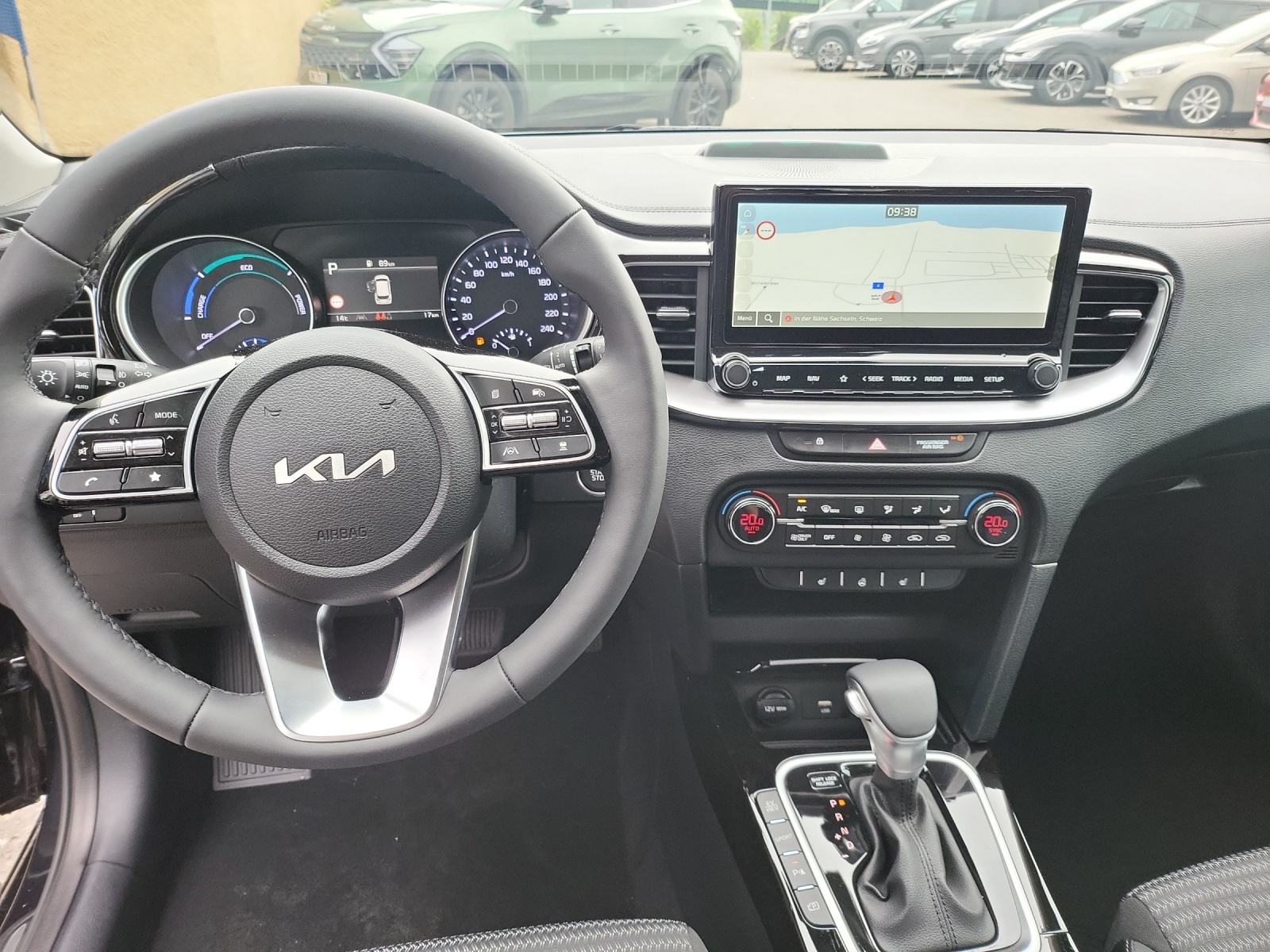 KIA Ceed SW 1.6 GDi Plug-in Hybrid Power-image-10
