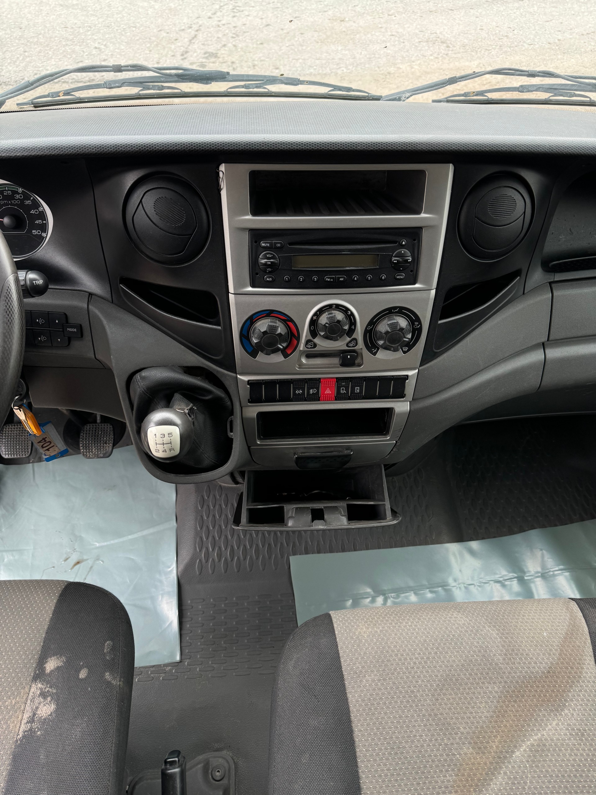 IVECO 29 L 10 D-image-13