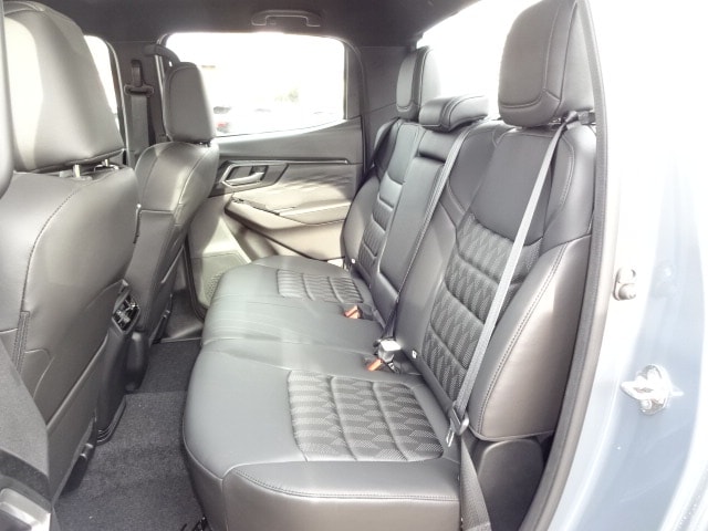 ISUZU D-MAX 1.9 CrewCab N60 4x4 AT Nitro Sport-image-11