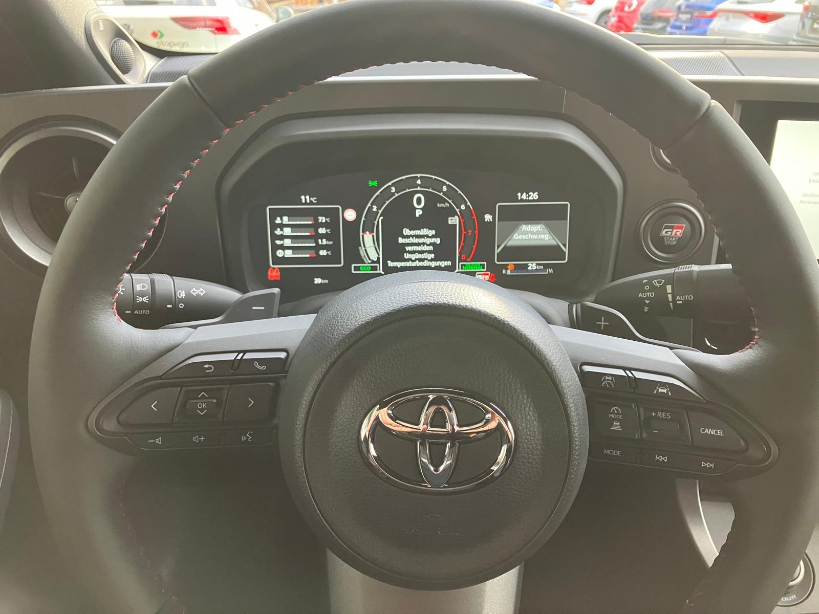 TOYOTA Yaris 1.6 GR Sport-image-14