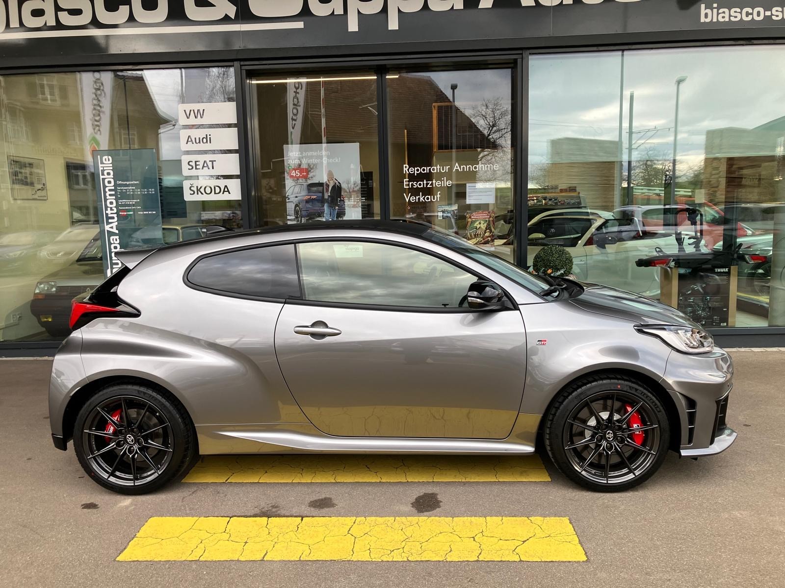 TOYOTA Yaris 1.6 GR Sport-image-3