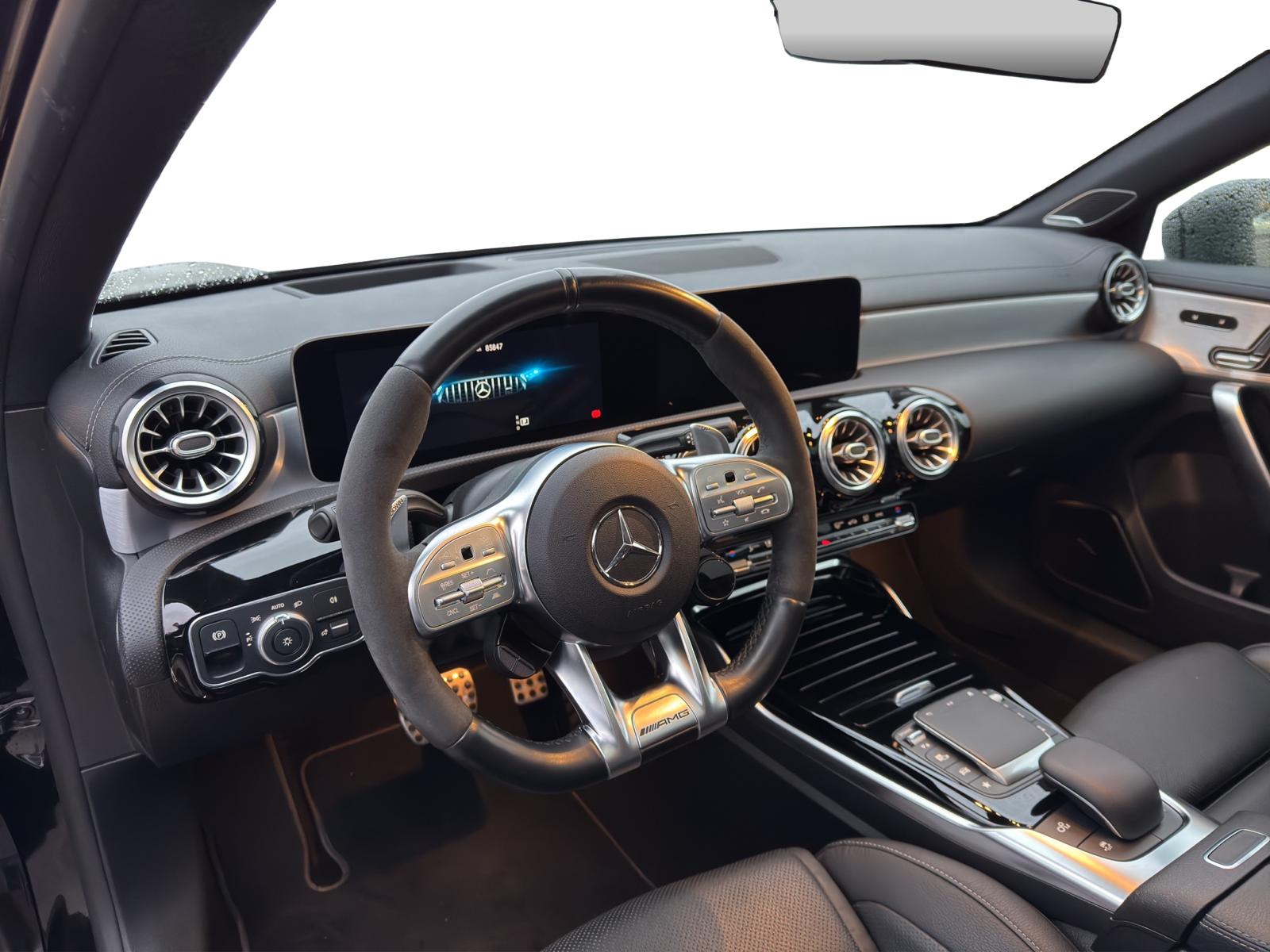 MERCEDES-BENZ A 45s AMG-image-9