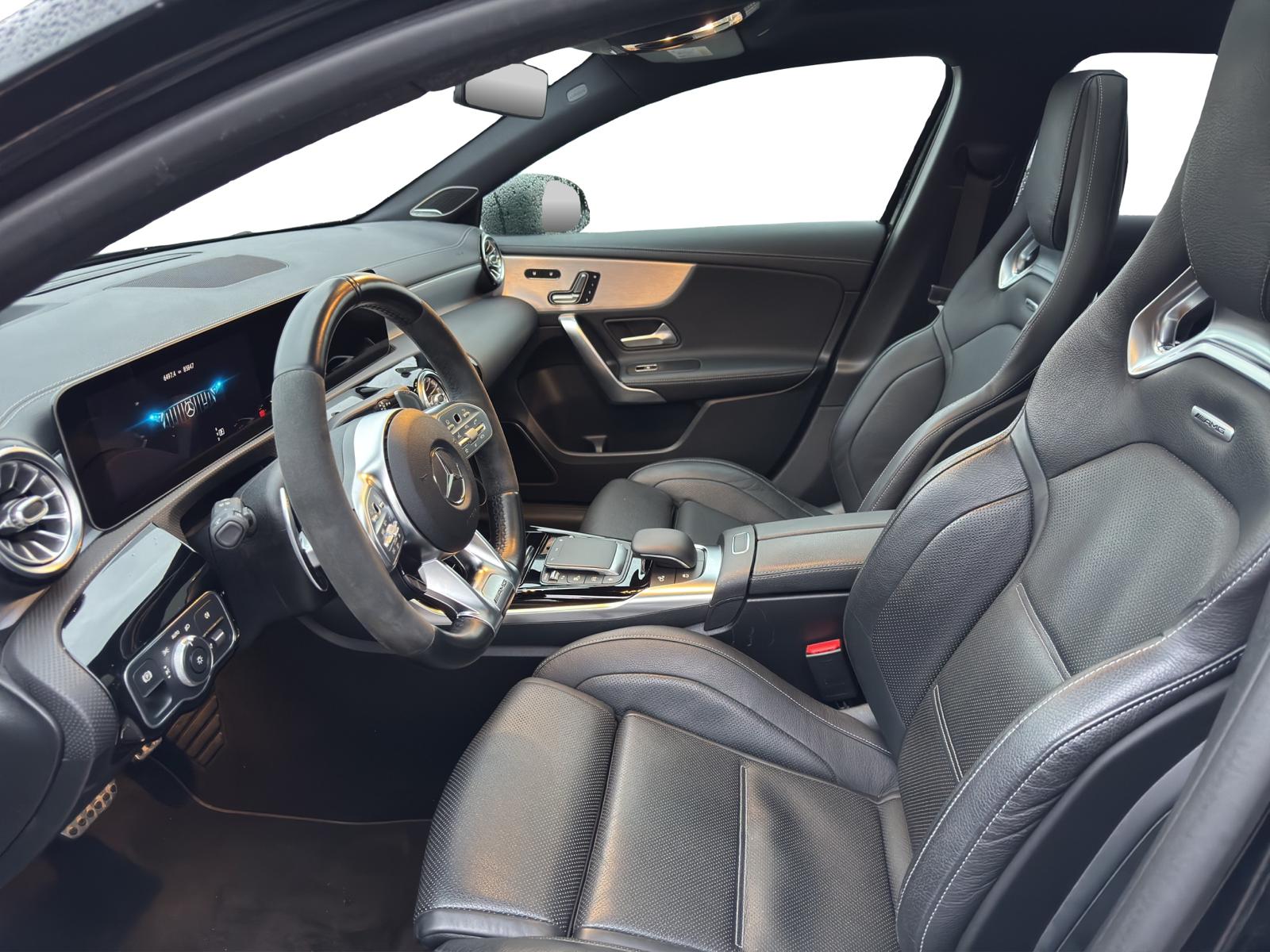 MERCEDES-BENZ A 45s AMG-image-8