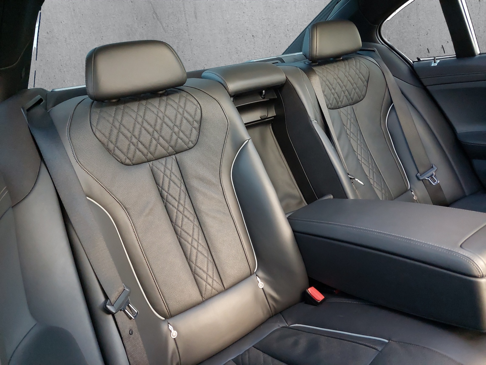 BMW 730Ld xDrive Steptronic-image-11