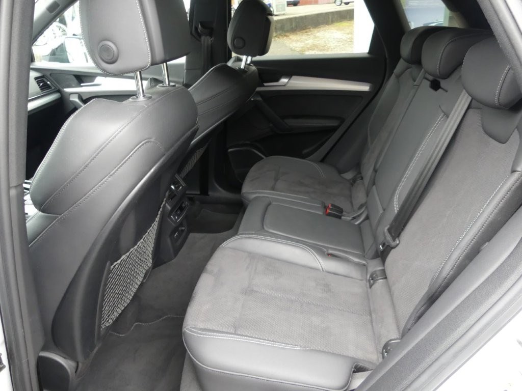 AUDI Q5 40 TDI S-line quattro S-tronic-image-11