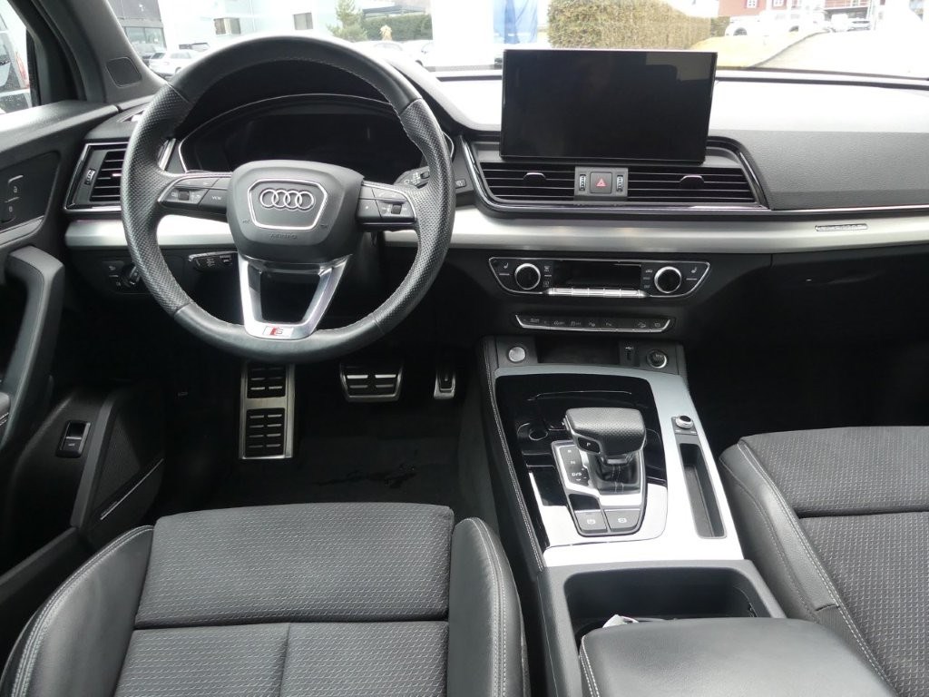 AUDI Q5 40 TDI S-line quattro S-tronic-image-12