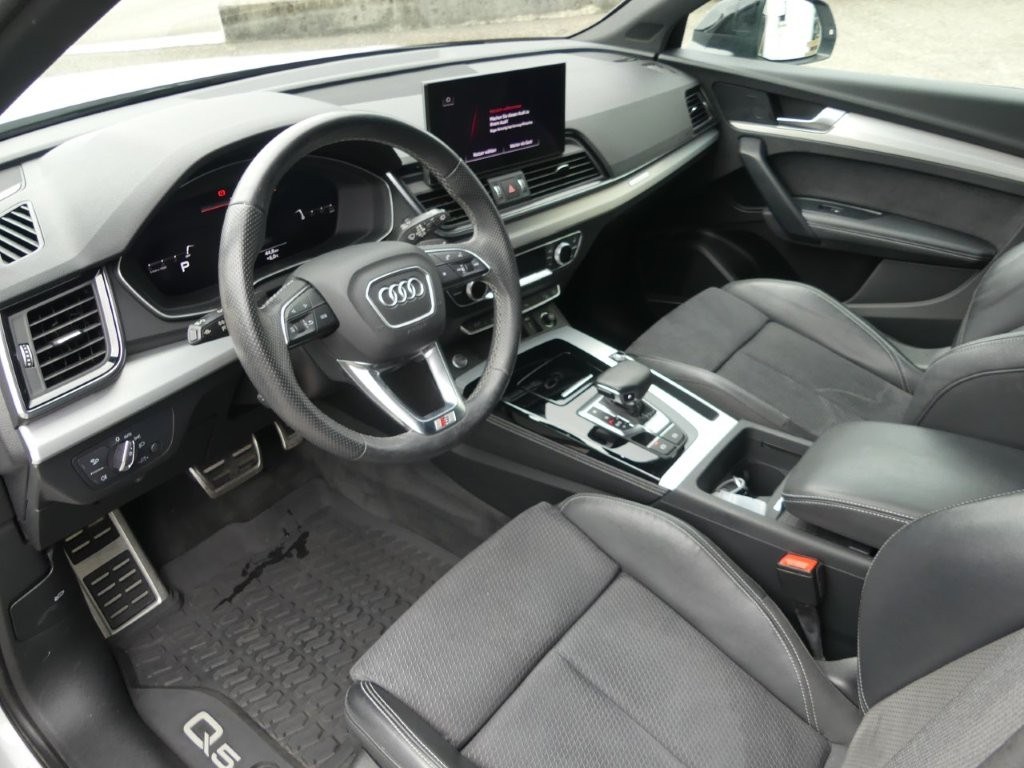 AUDI Q5 40 TDI S-line quattro S-tronic-image-8