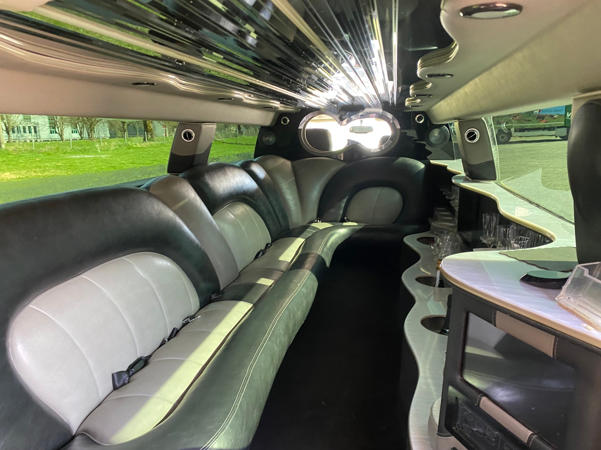 HUMMER Stretchlimousine-image-7